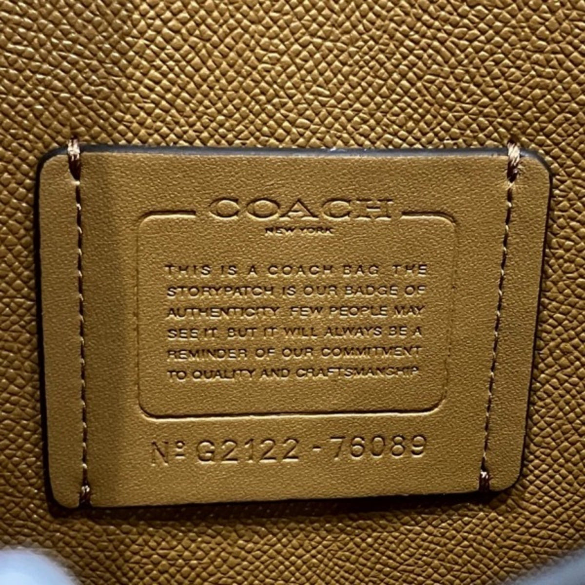 Coach Beige White Leather Handbag Shoulder Bag (Pre-Owned)
