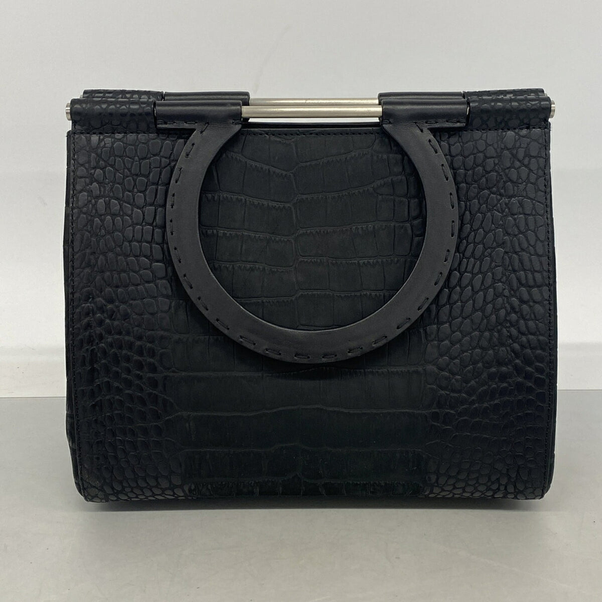 Salvatore Ferragamo Black Leather Handbag (Pre-Owned)