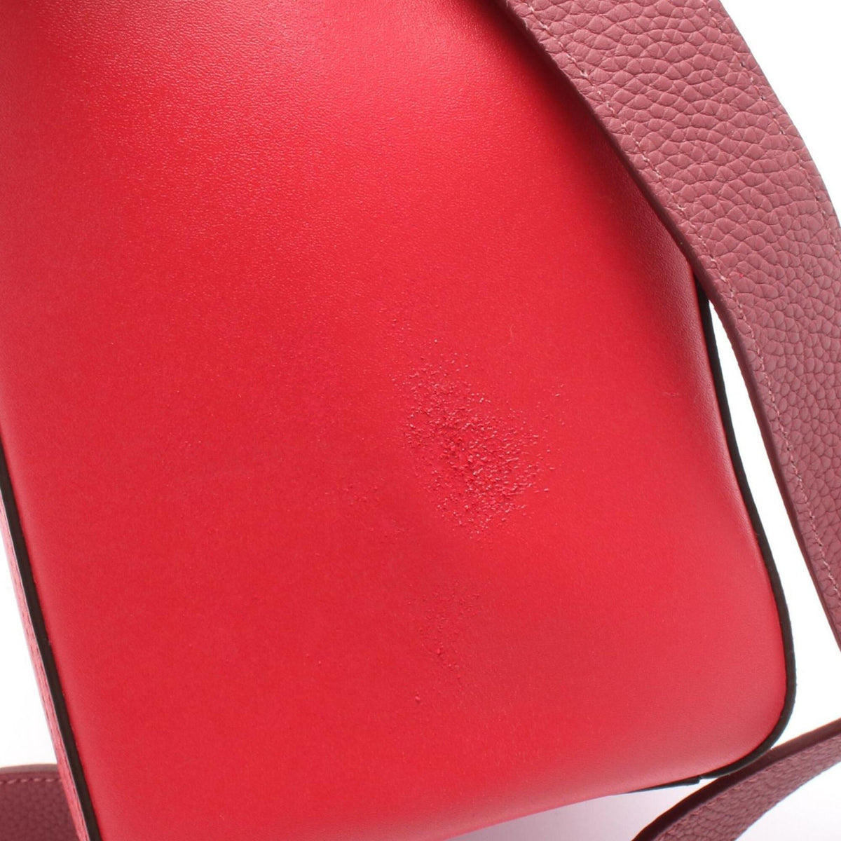 Salvatore Ferragamo Red Color Leather Handbag (Pre-Owned)