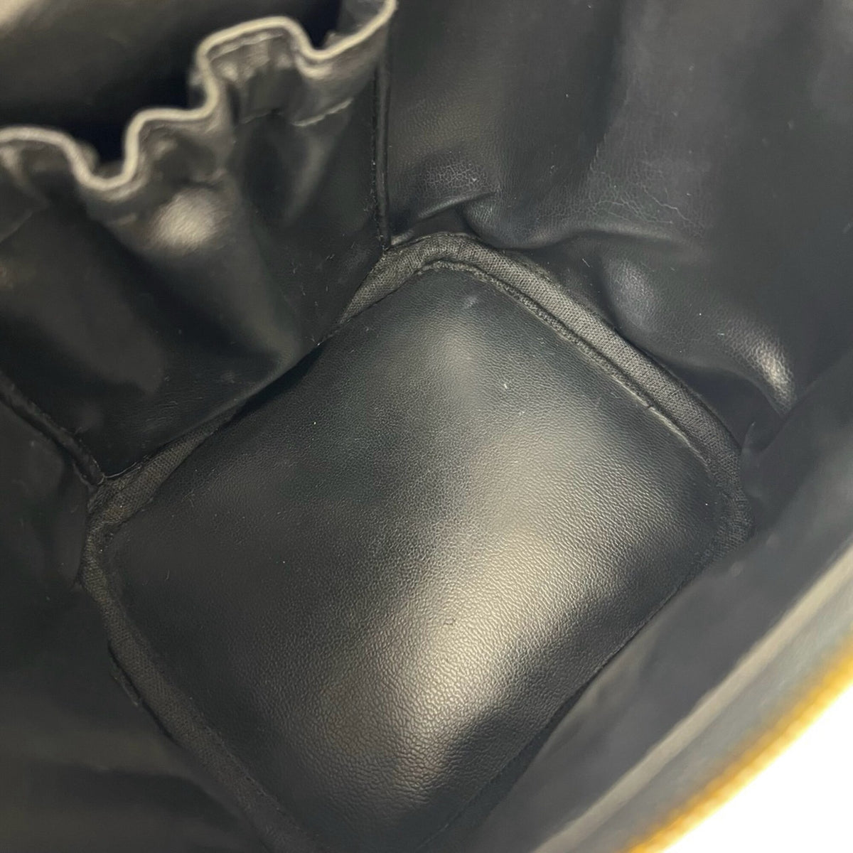 Chanel Black Grained Calfskin Handbag Vanity Bag (Pre-Owned)