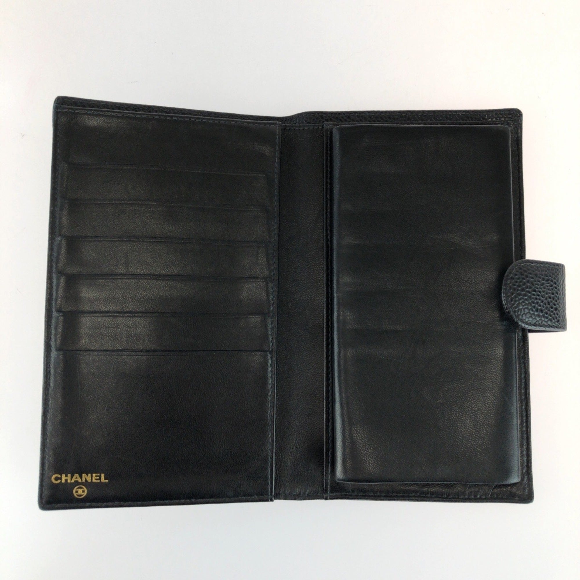 Chanel Black Leather Middle Wallet (Bi-Fold) (Pre-Owned)