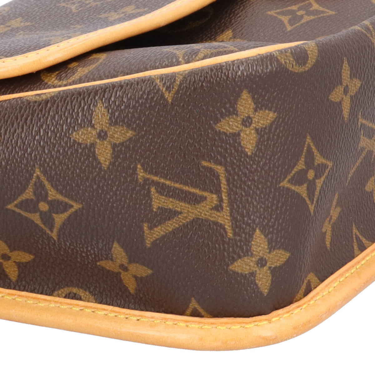 Louis Vuitton Brown Monogram Canvas Shoulder Bag (Pre-Owned)