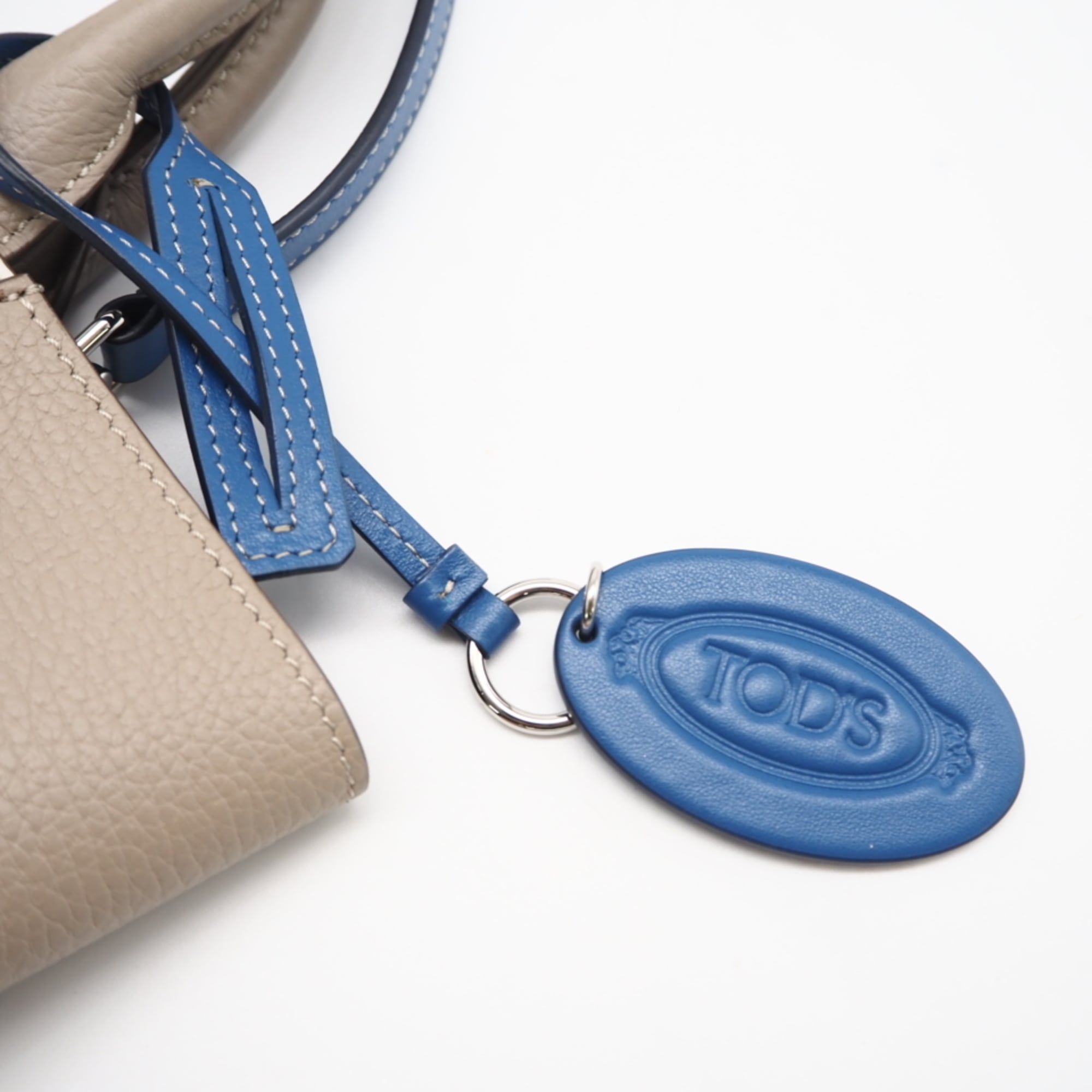 Tod's Beige Blue Leather Handbag (Pre-Owned)