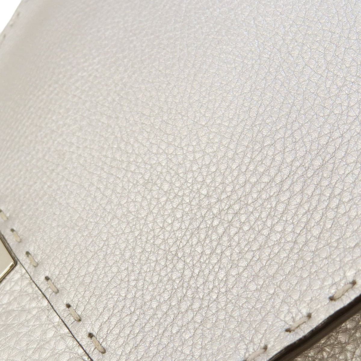 Fendi Peekaboo Silver Leather Handbag (Pre-Owned)