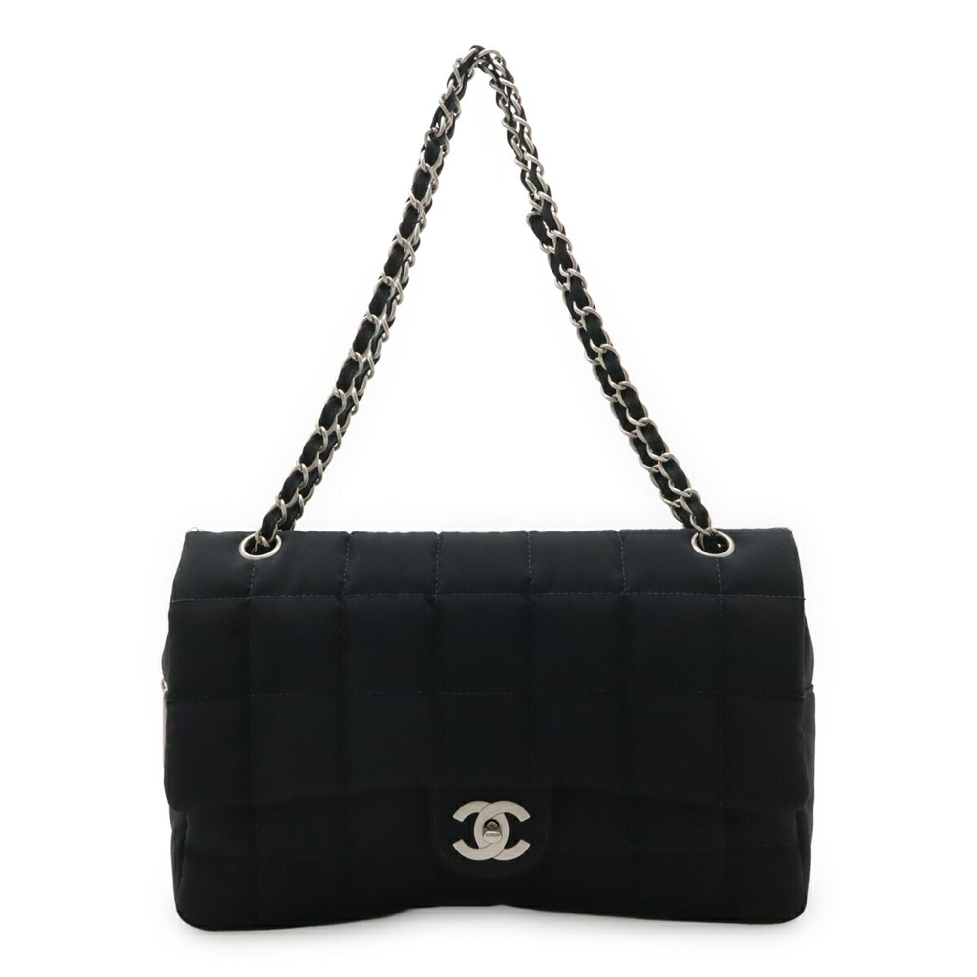 Chanel Black Nylon Shoulder Bag (Pre-Owned)