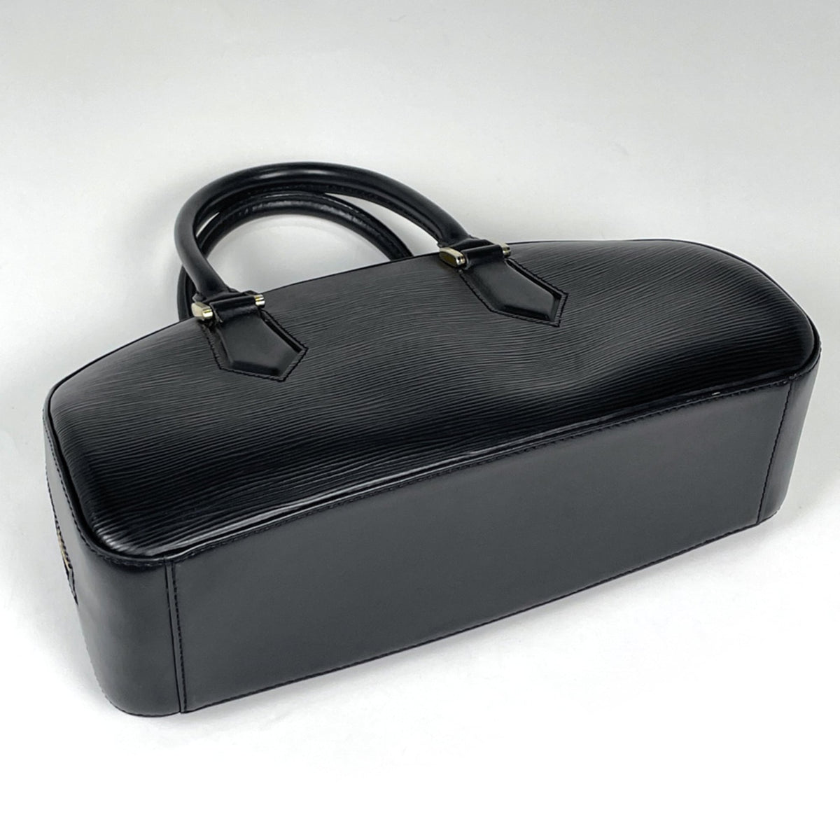 Louis Vuitton Black Noir Epi Leather Handbag (Pre-Owned)