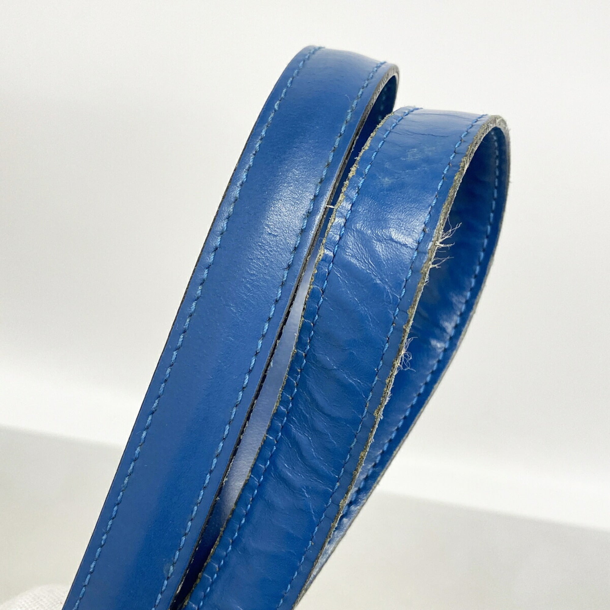 Louis Vuitton Toledo Blue Shoulder Bag (Pre-Owned)