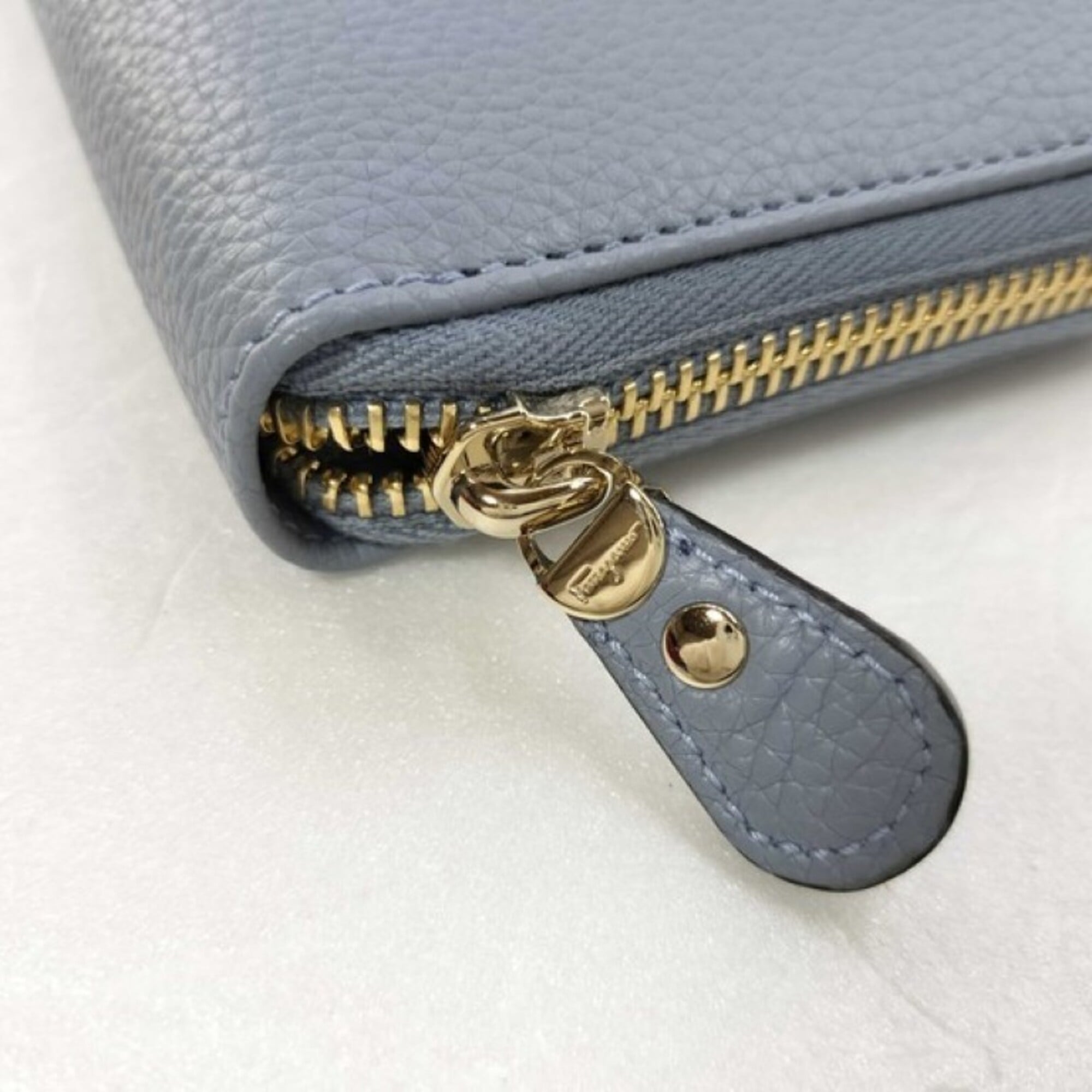 Salvatore Ferragamo Blue Leather Coin Purse/Coin Case (Pre-Owned)
