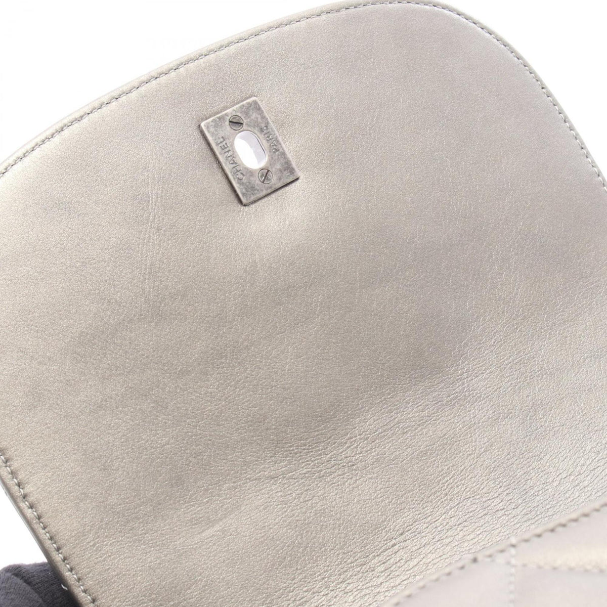 Chanel Gray Leather Handbag Shoulder Bag (Pre-Owned)