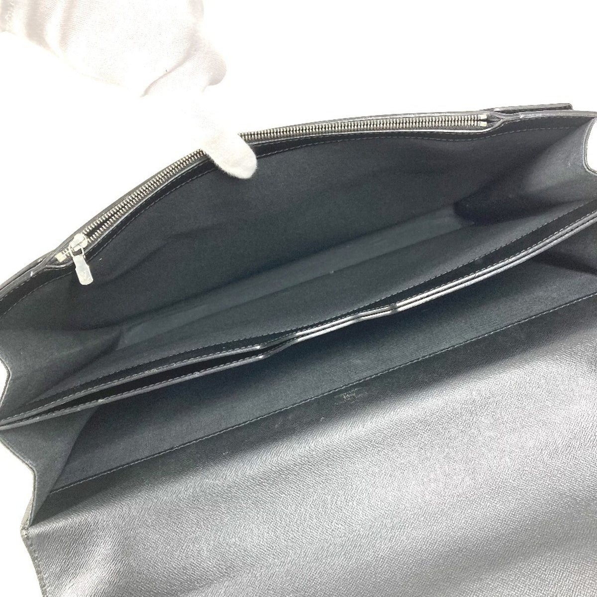 Louis Vuitton Ardoise Black Taiga Leather Leather Briefcase Handbag (Pre-Owned)