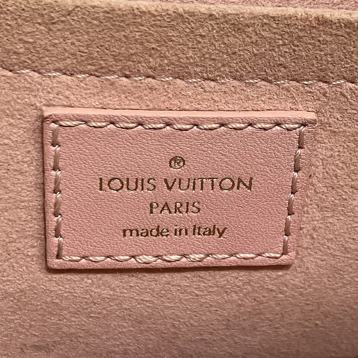 Louis Vuitton Leopard Pink Quilting Shoulder Bag (Pre-Owned)