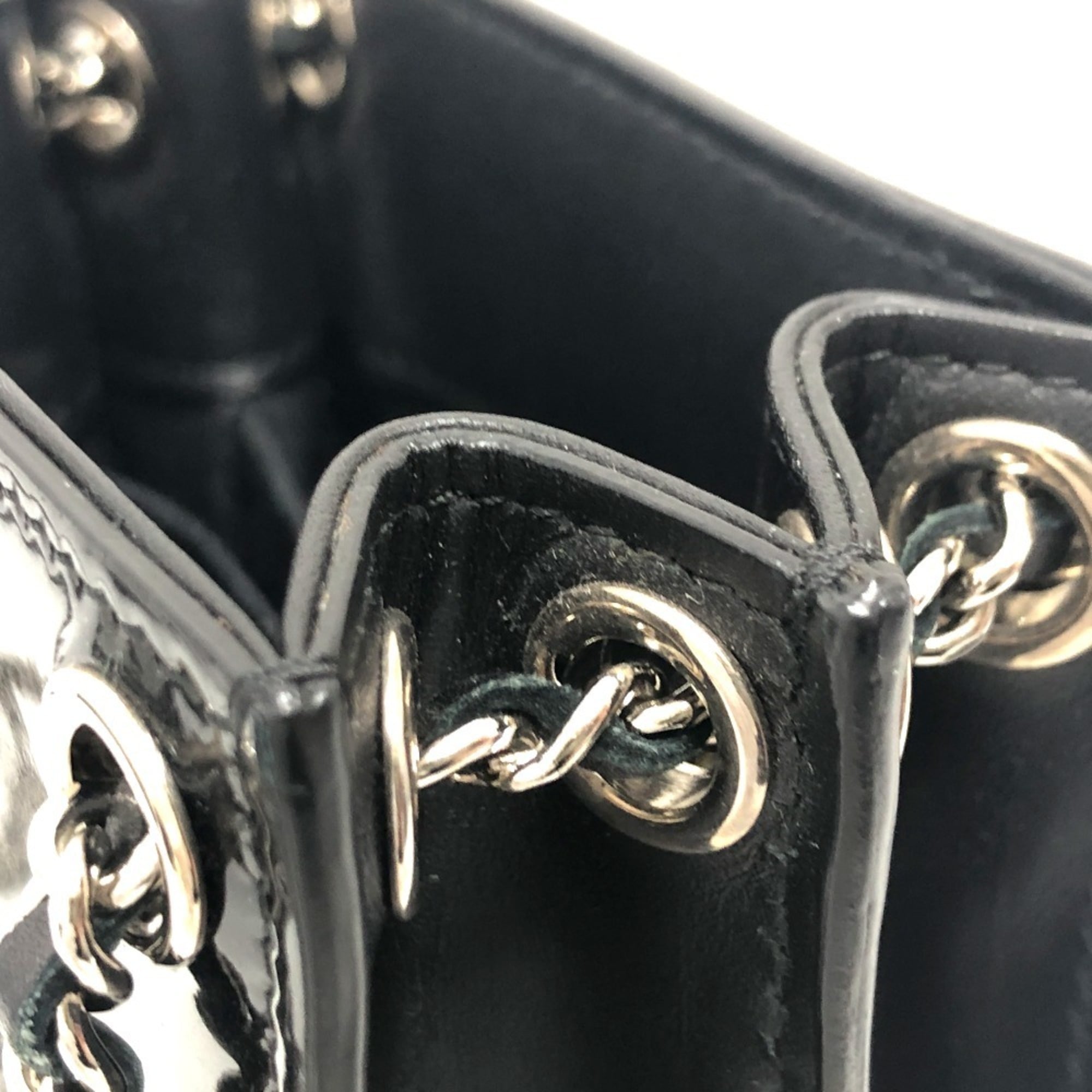 Chanel Black Pouch Shoulder Bag (Pre-Owned)