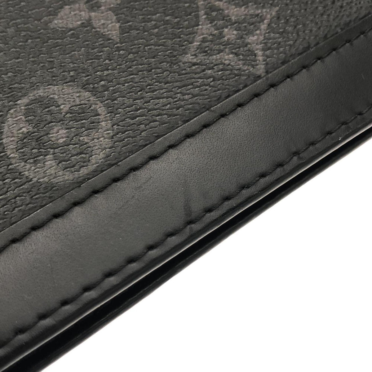 Louis Vuitton Monogram Eclipse Black Coated Canvas Handbag Pochette (Pre-Owned)