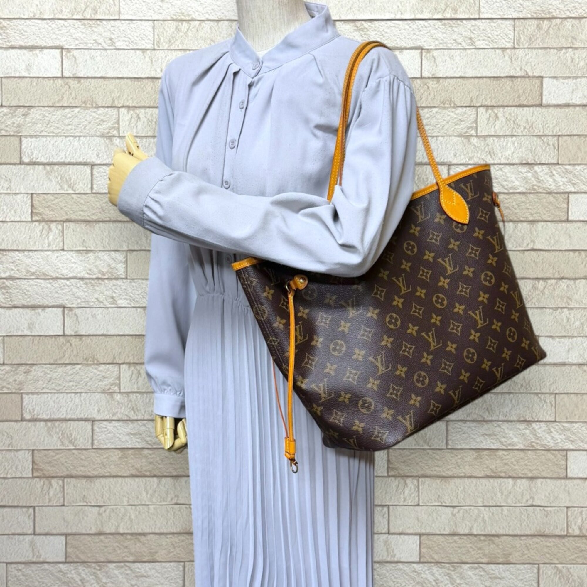 Louis Vuitton Black Brown Monogram Tote Bag (Pre-Owned)
