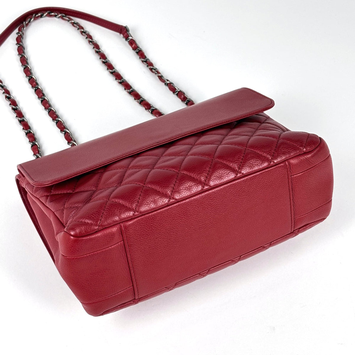 Chanel Red Color Grained Calfskin Shoulder Bag (Pre-Owned)