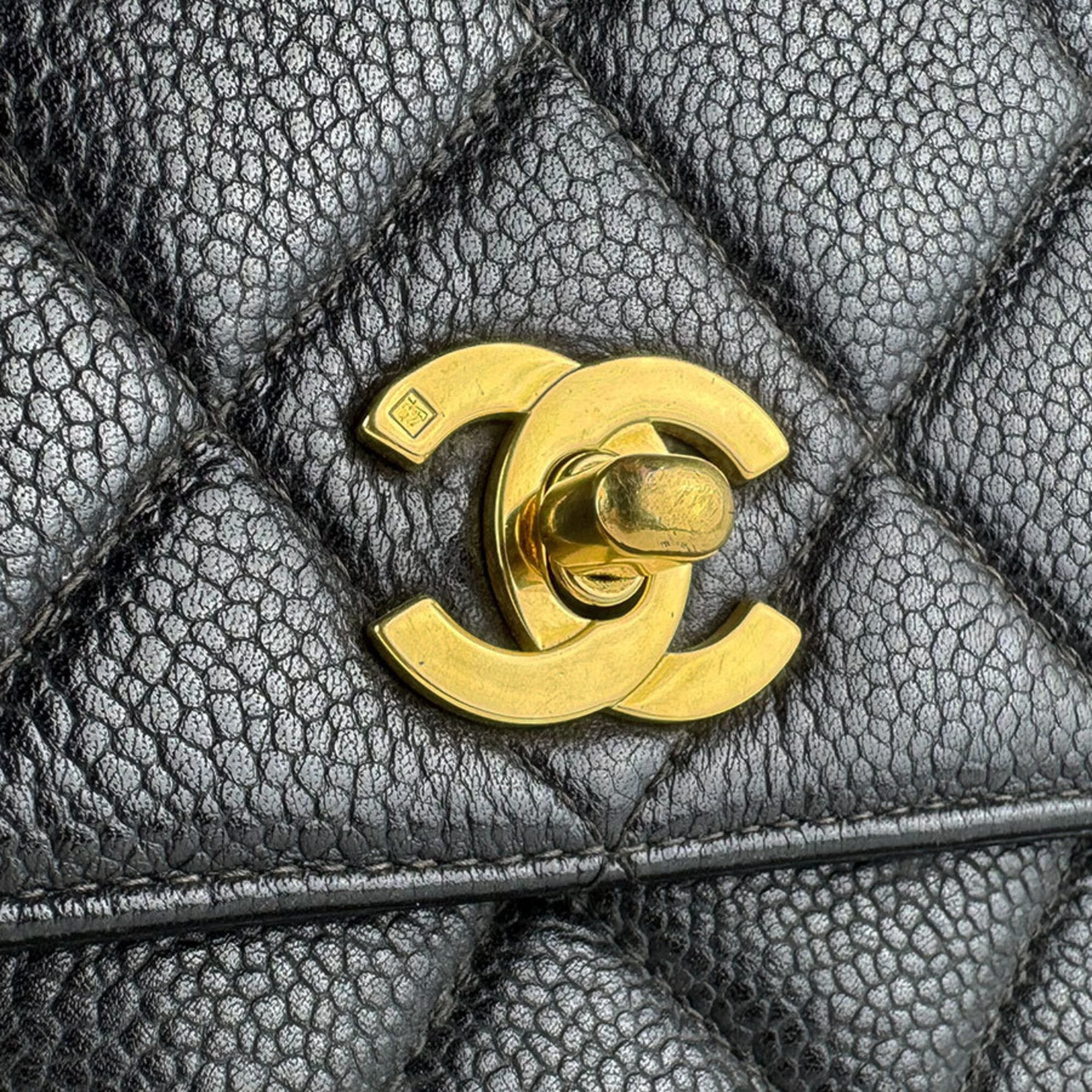 Chanel Black Grained Calfskin Shoulder Bag (Pre-Owned)