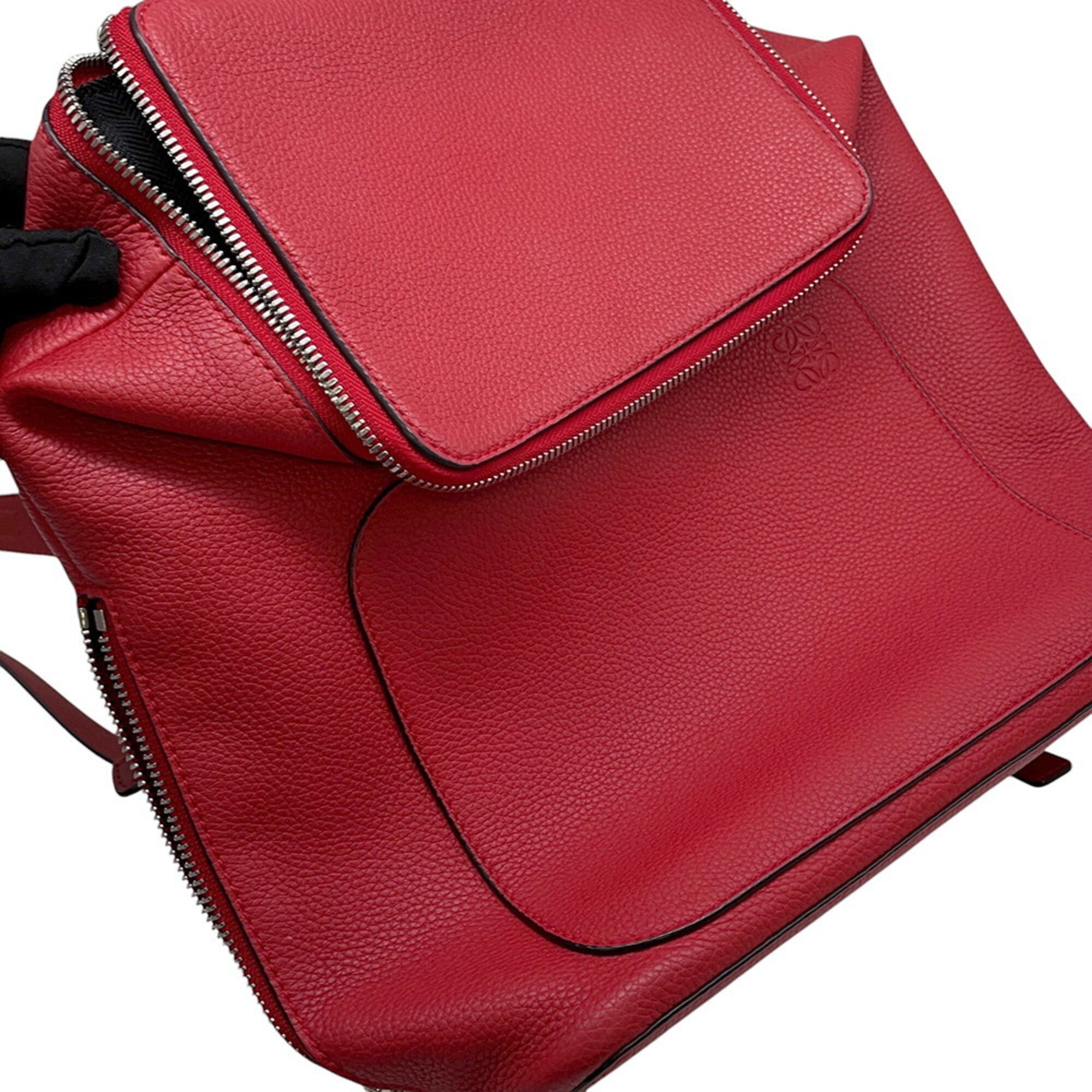 Loewe Red Color Leather Handbag (Pre-Owned)