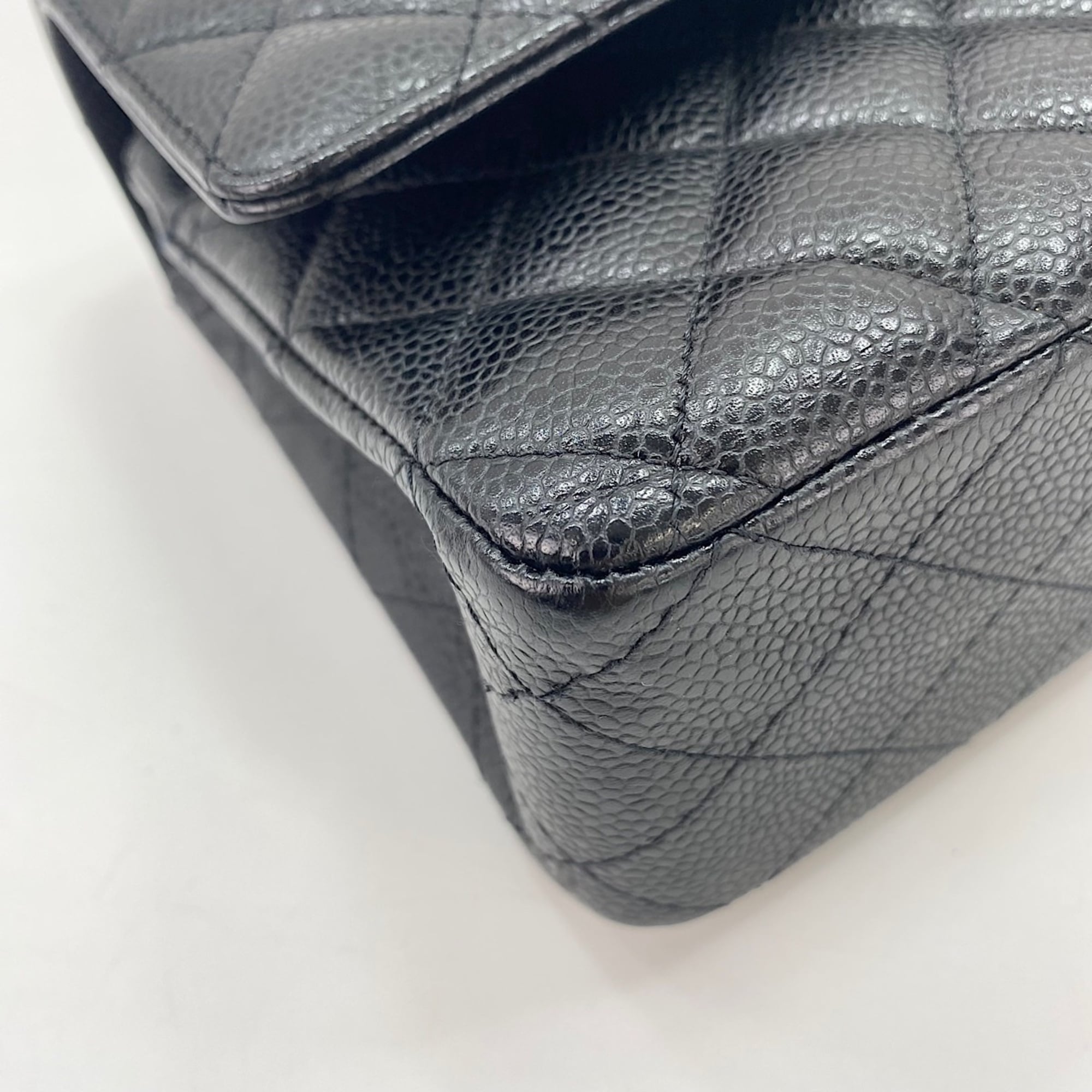 Chanel Black Handbag (Pre-Owned)