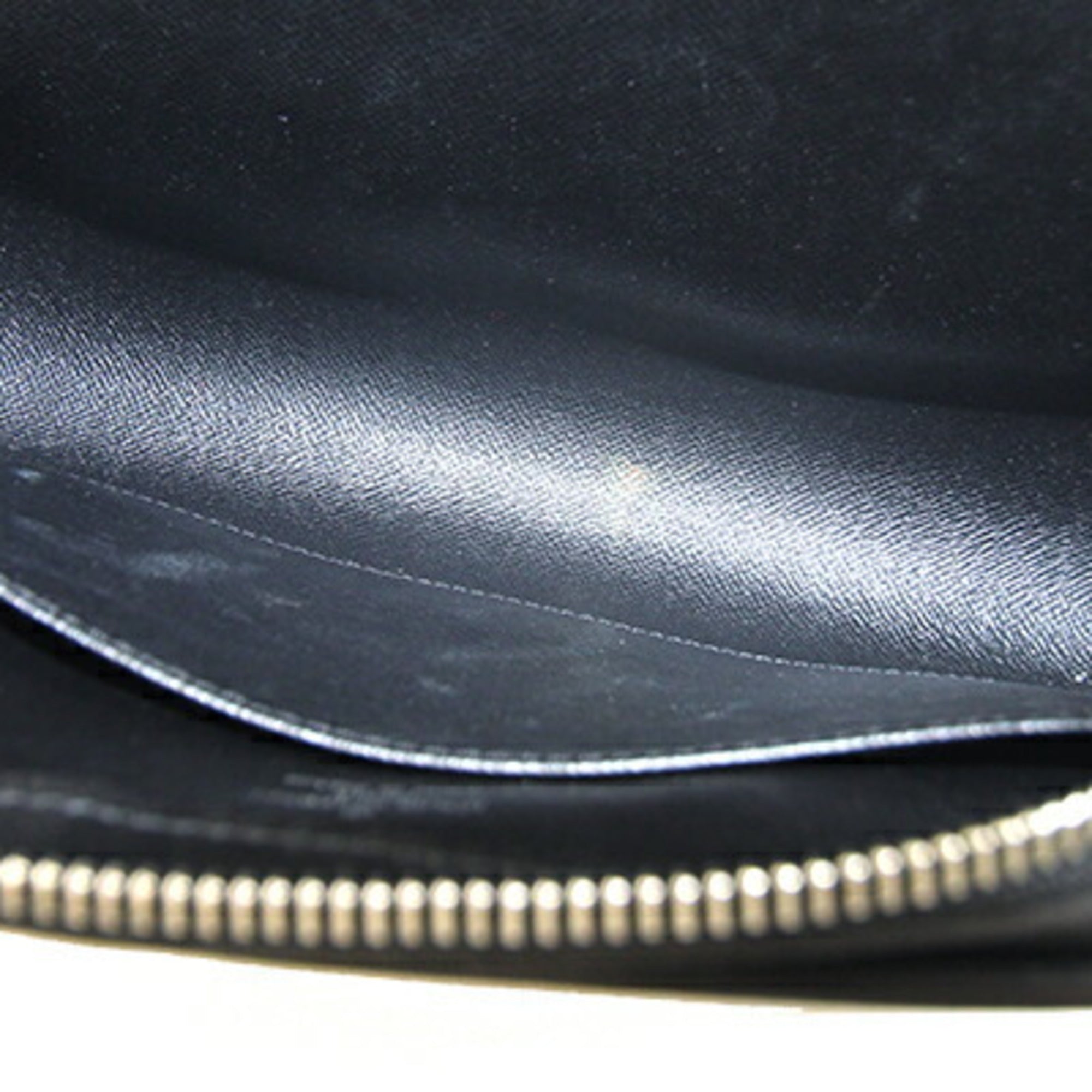 Louis Vuitton Ardoise Black Taiga Leather Clutch Bag (Pre-Owned)