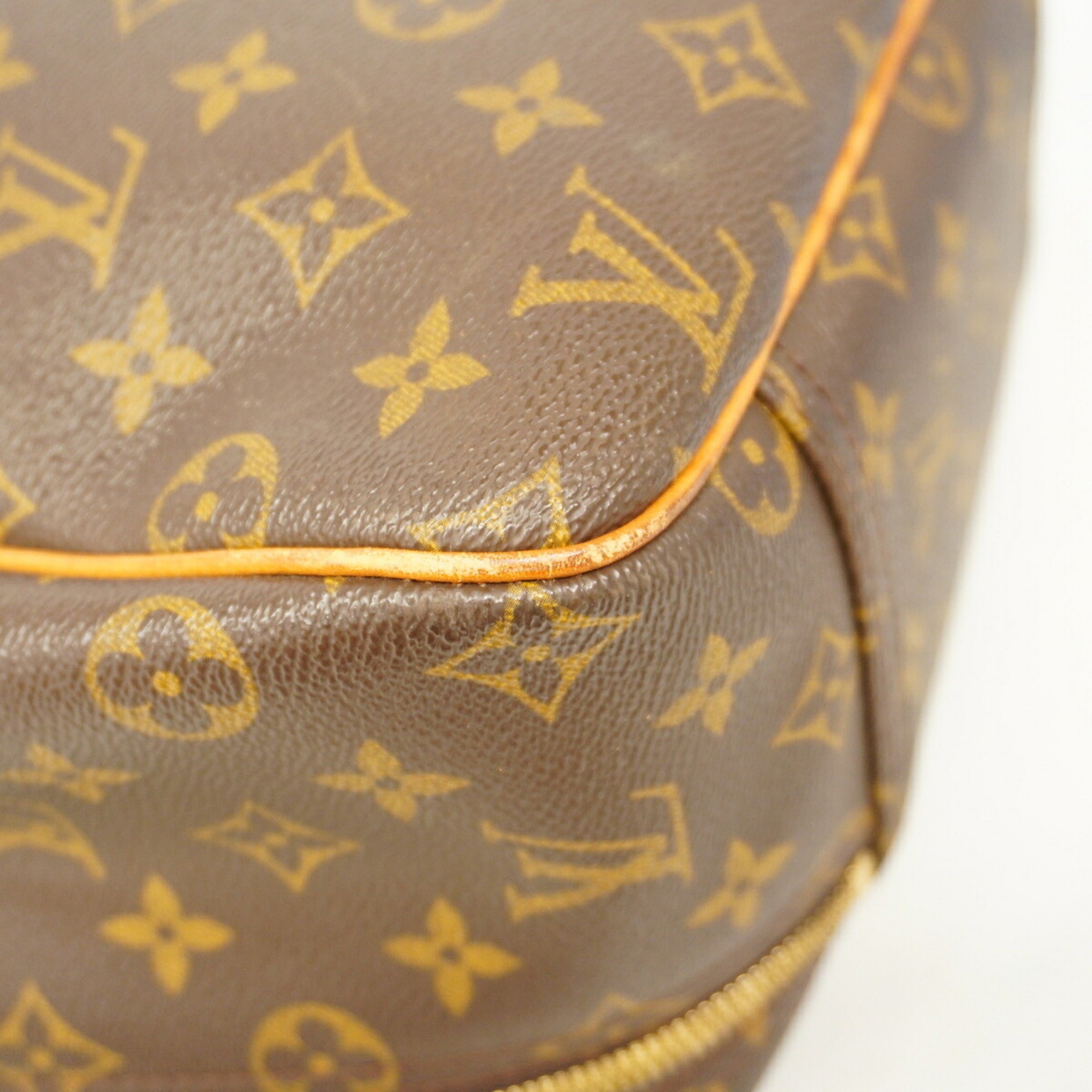 Louis Vuitton Brown Handbag (Pre-Owned)