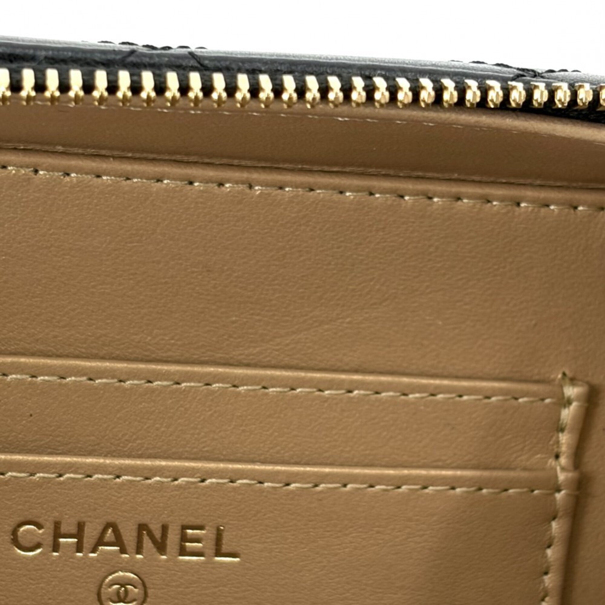 Chanel Black White Leather Shoulder Bag Vanity Bag (Pre-Owned)