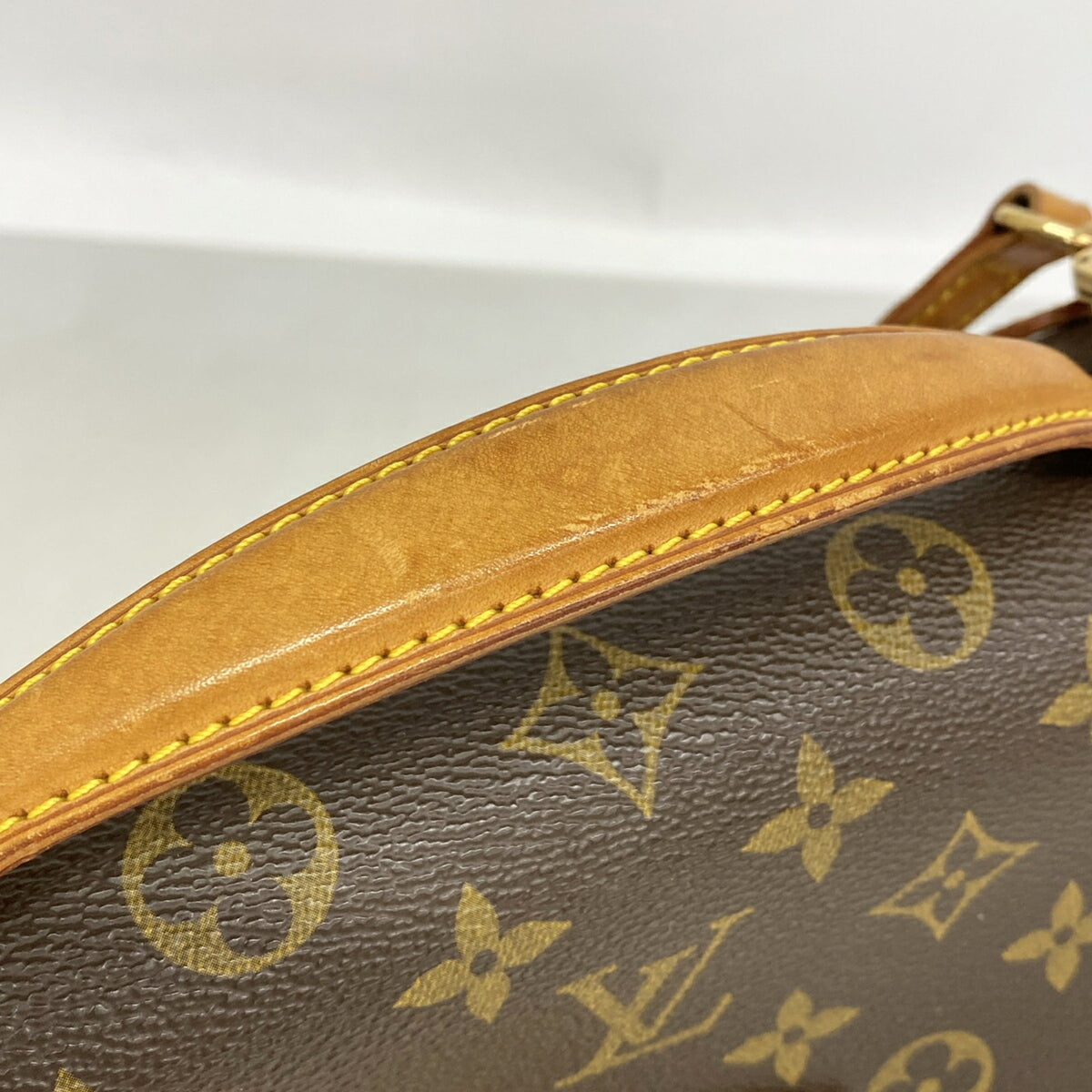 Louis Vuitton Brown Handbag (Pre-Owned)