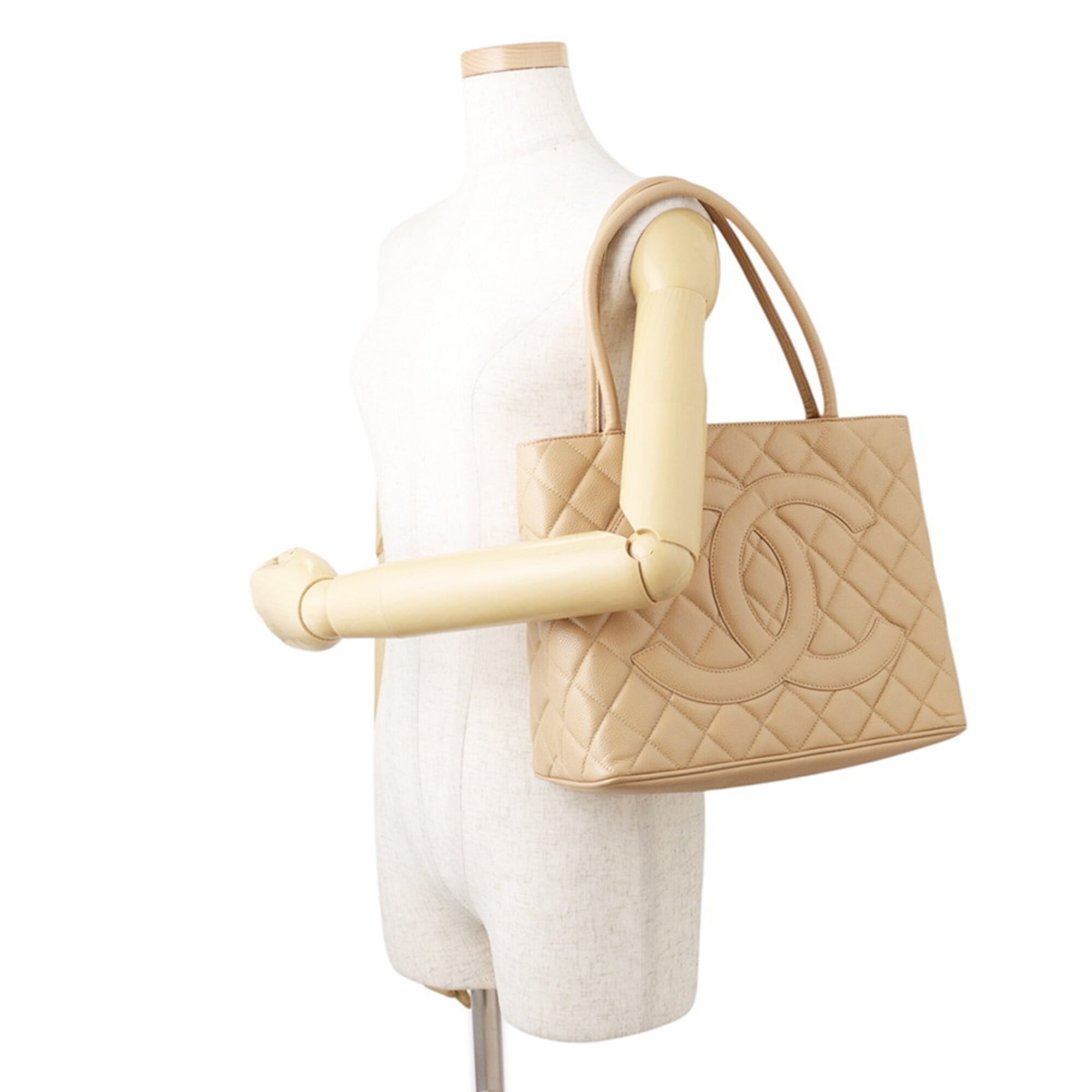 Chanel Matelasse Beige Grained Calfskin Handbag Tote Bag (Pre-Owned)