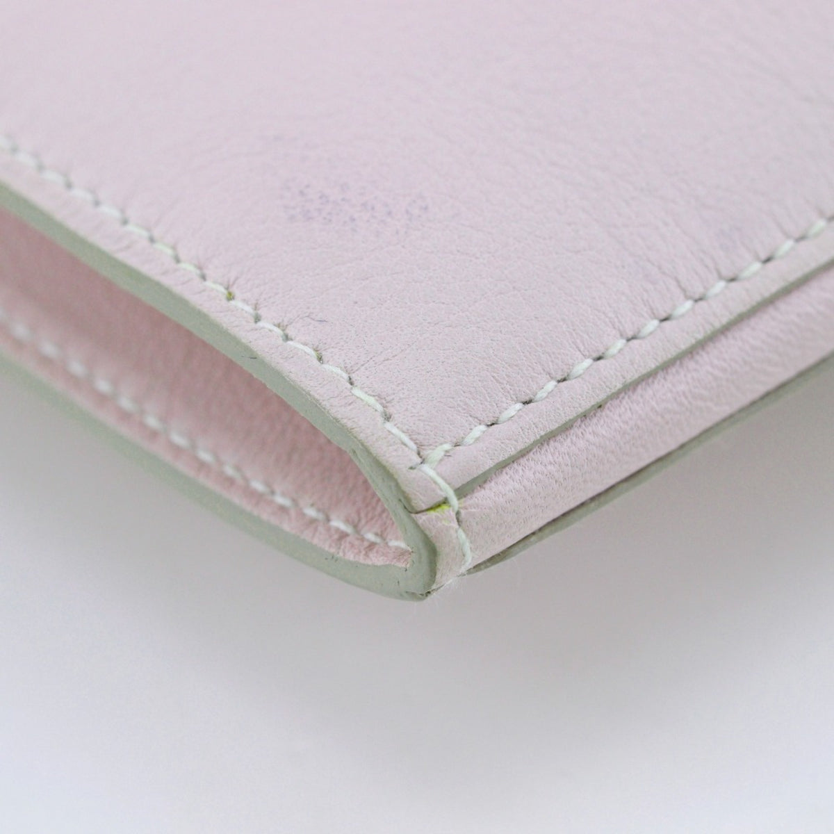 Hermes Onimaitou Pink Leather Shoulder Bag (Pre-Owned)