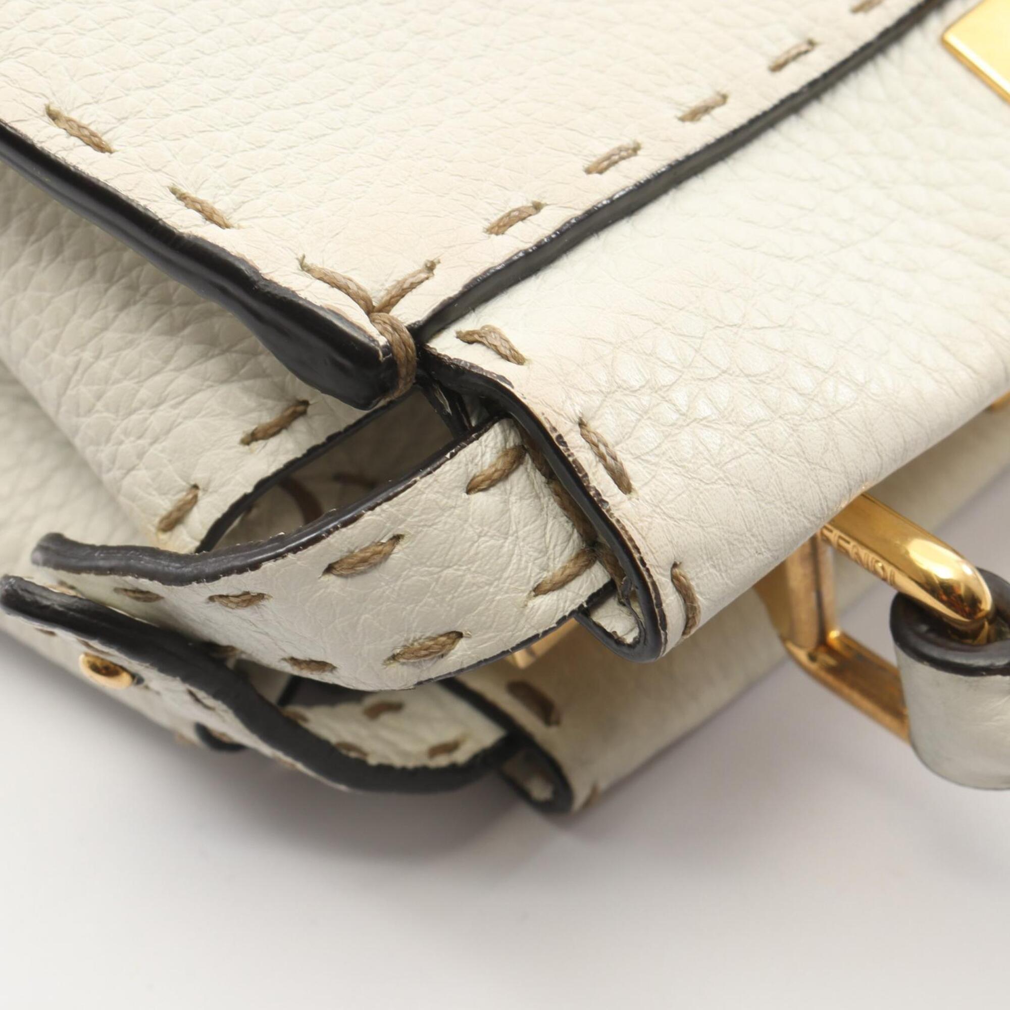 Fendi White Leather Handbag (Pre-Owned)