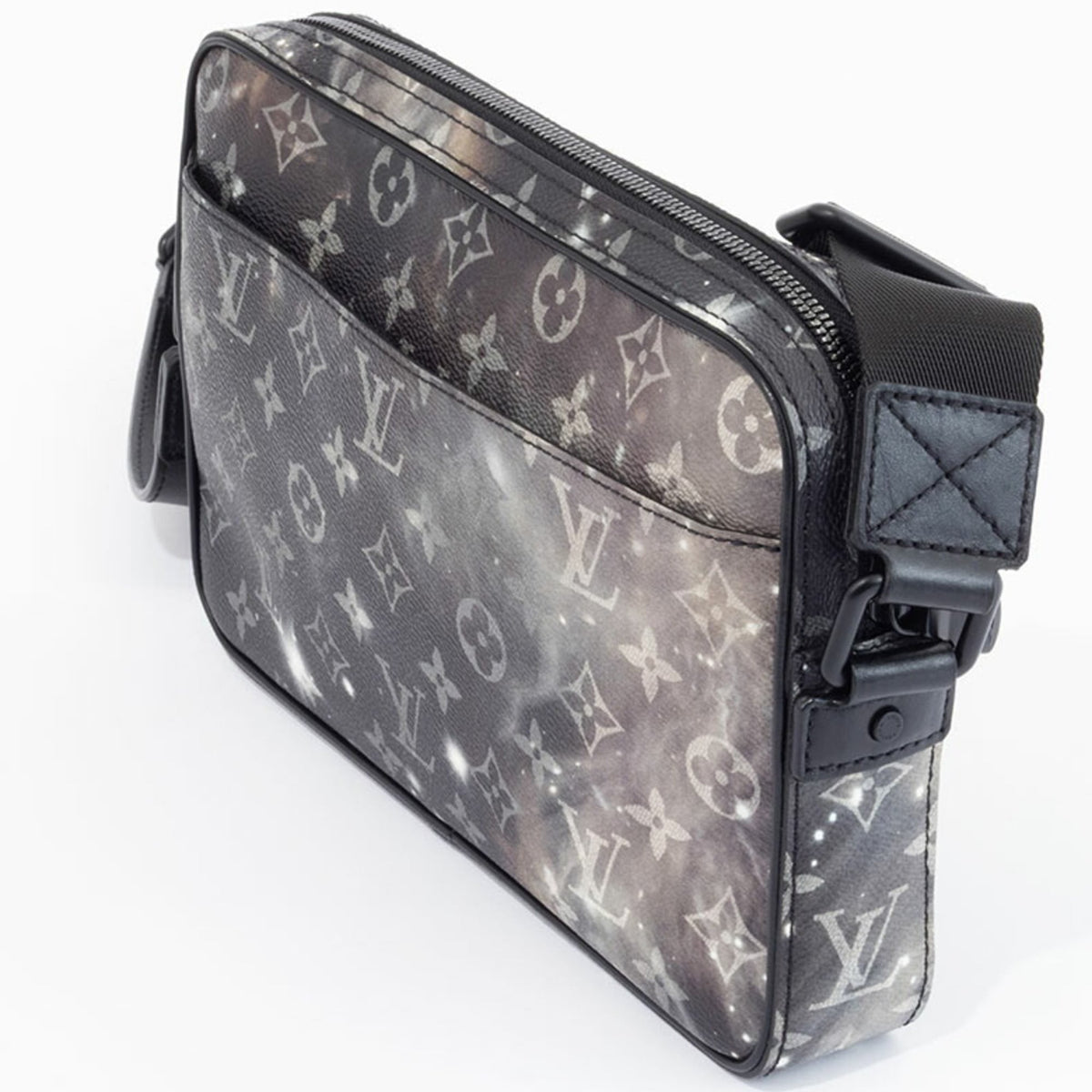 Louis Vuitton Canvas Shoulder Bag (Pre-Owned)