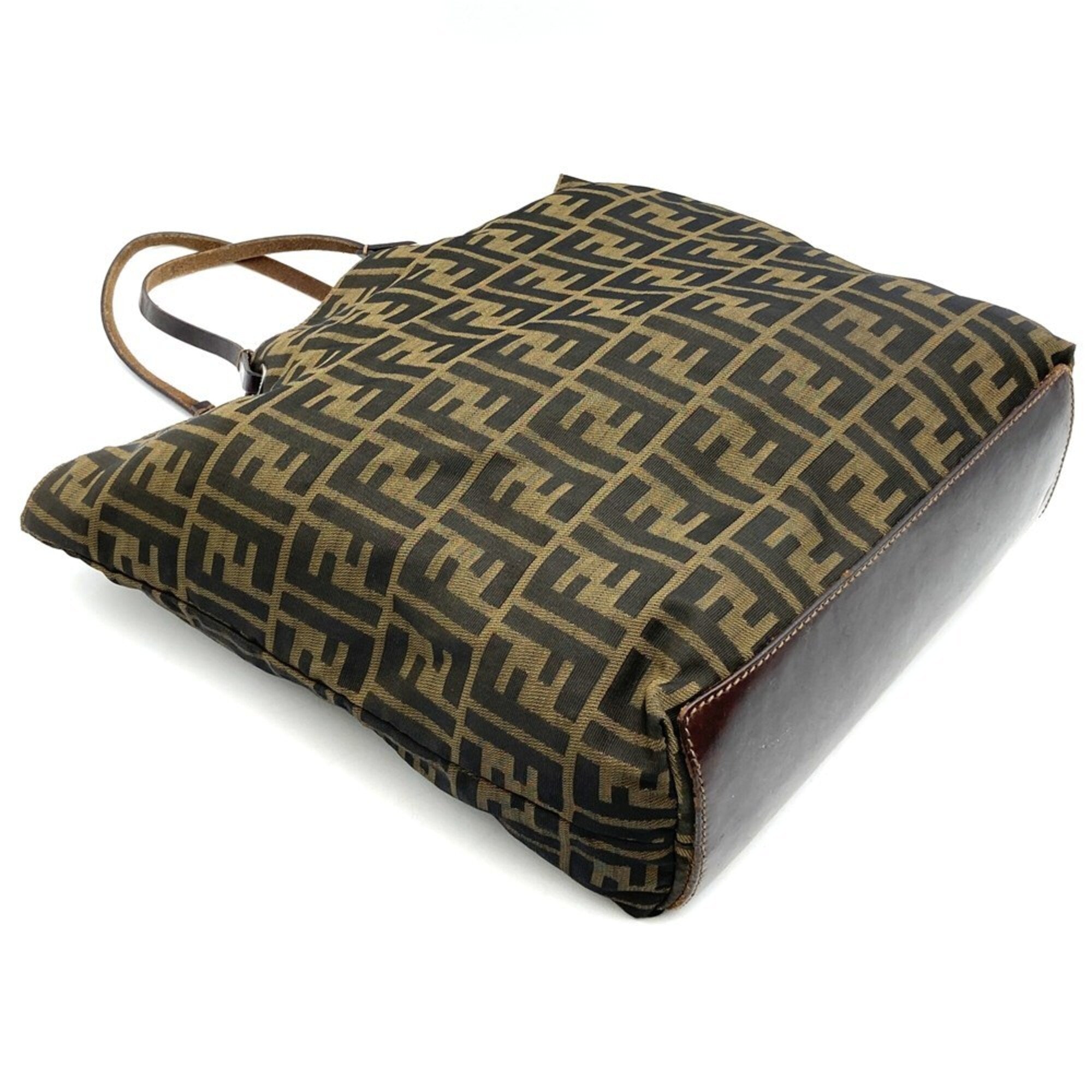 Fendi Brown Nylon Shoulder Bag Tote Bag (Pre-Owned)