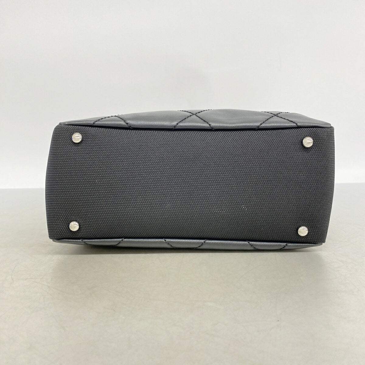 Chanel Black Leather Tote Bag (Pre-Owned)