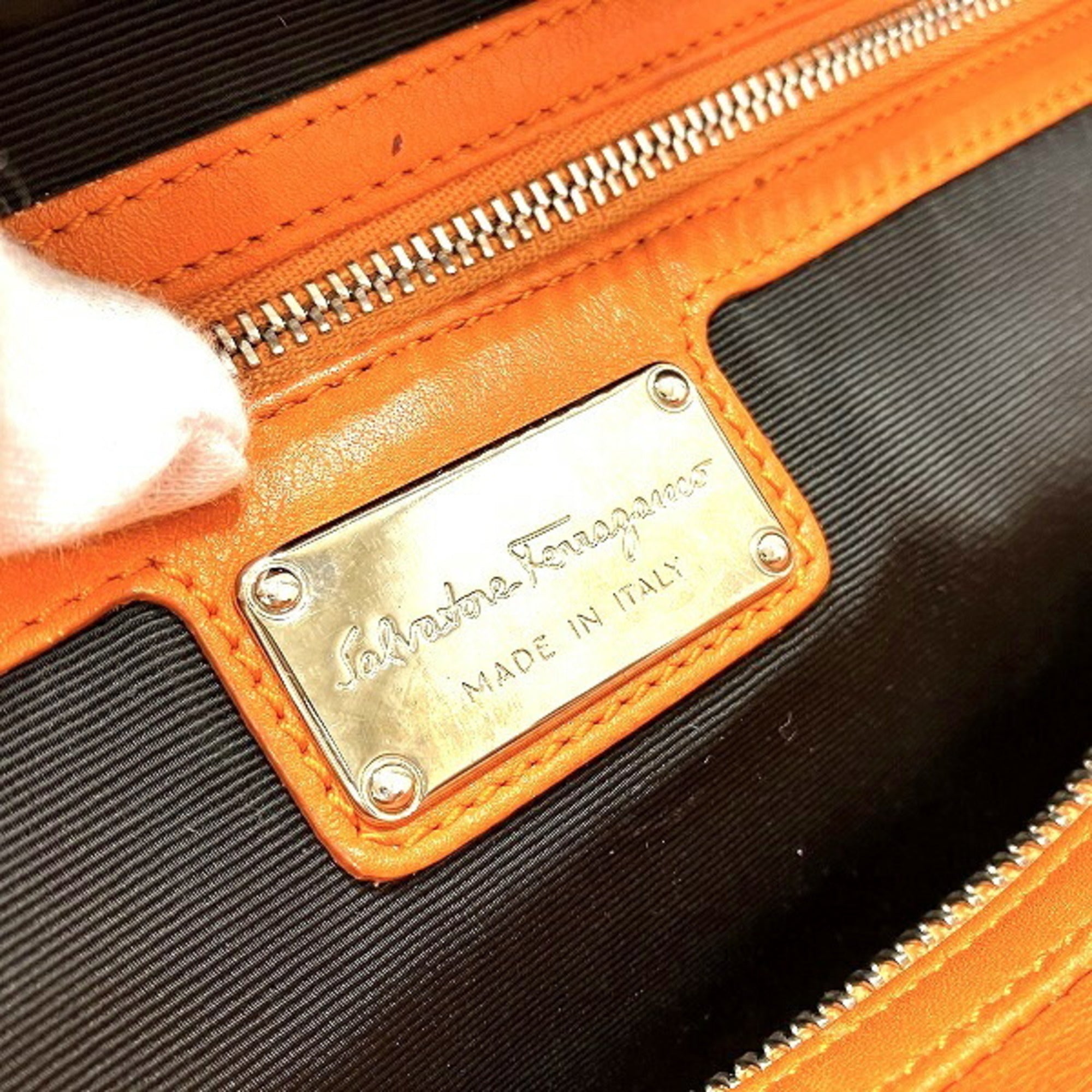 Salvatore Ferragamo Orange Leather Handbag (Pre-Owned)