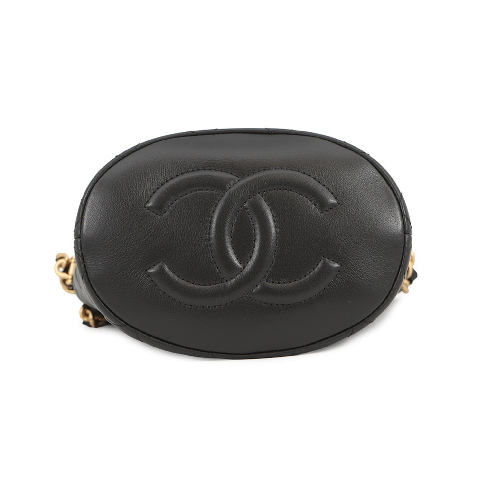 Chanel Black Leather Shoulder Bag (Pre-Owned)