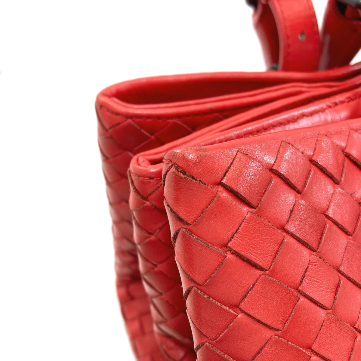 Bottega Veneta Intrecciato Red Color Leather Tote Bag (Pre-Owned)