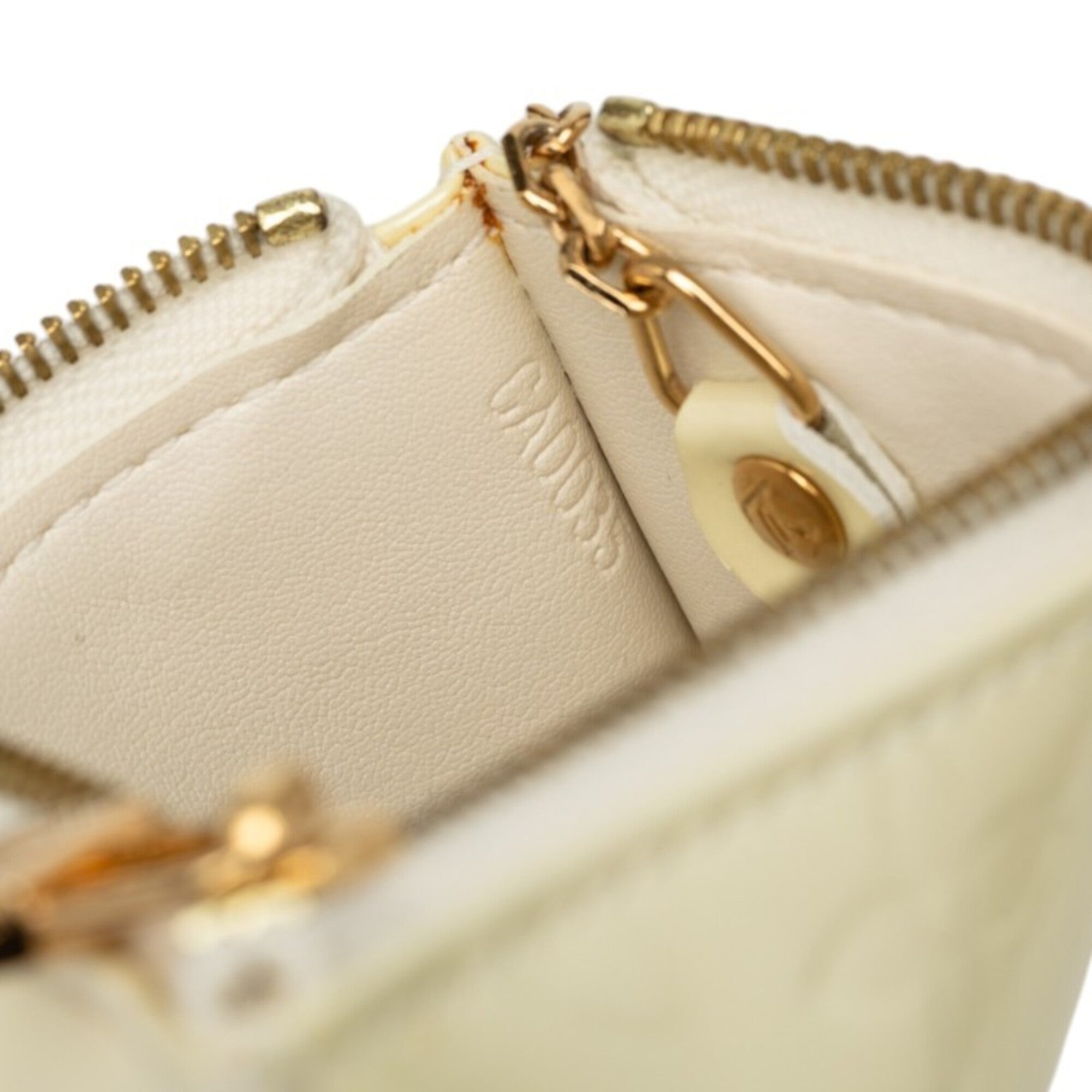 Louis Vuitton Beige Pearl Patent Leather Coin Purse/Coin Case (Pre-Owned)