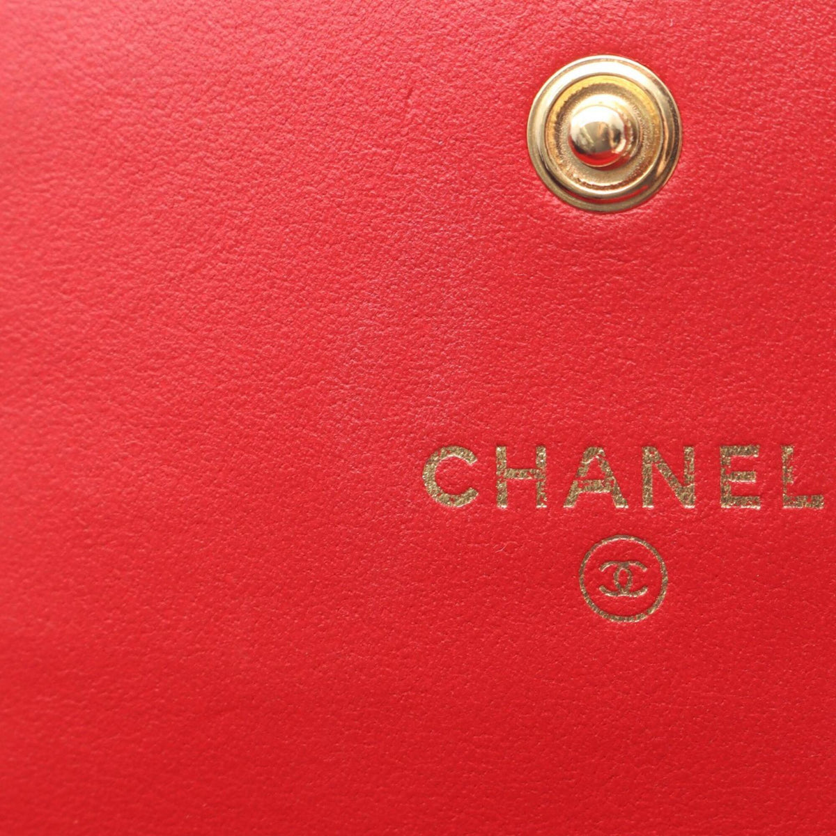 Chanel Red Color Grained Calfskin Wallet (Bi-Fold) (Pre-Owned)