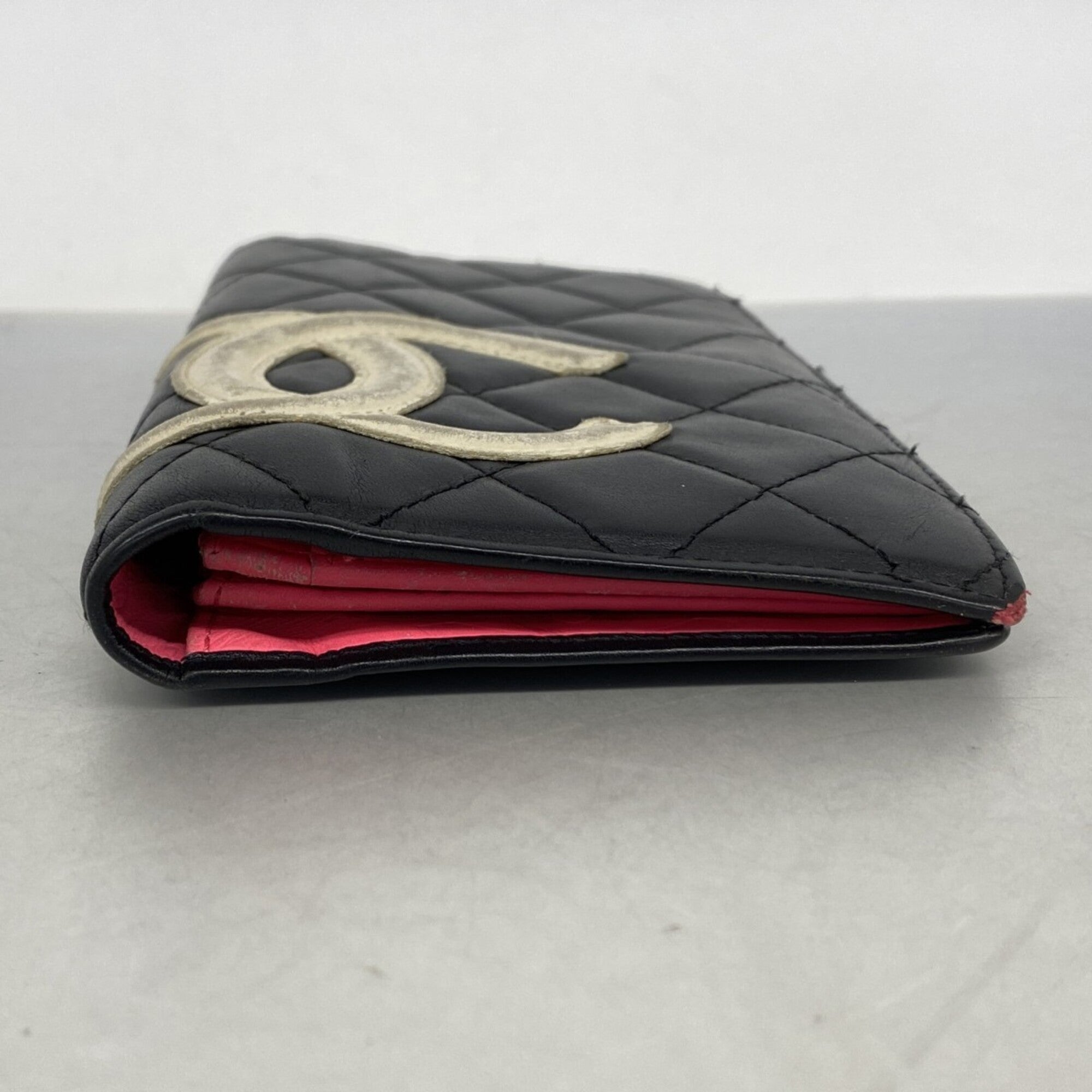 Chanel Black White Leather Long Wallet (Bi-Fold) (Pre-Owned)