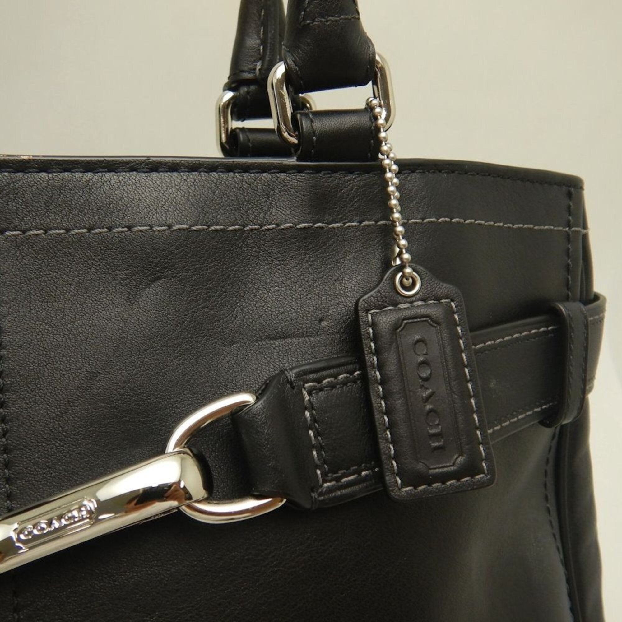 Coach Black Leather Tote Bag (Pre-Owned)