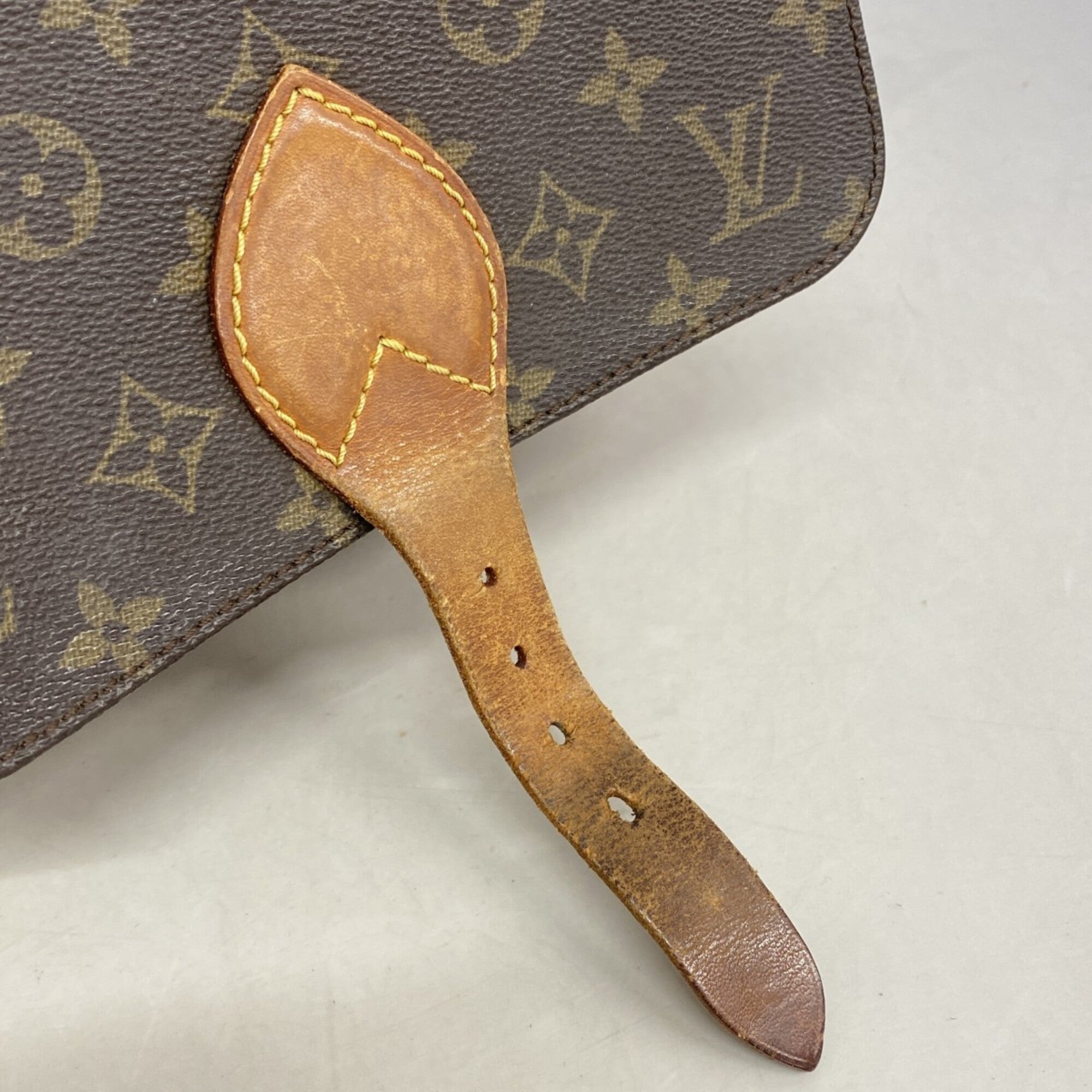 Louis Vuitton Brown Shoulder Bag (Pre-Owned)