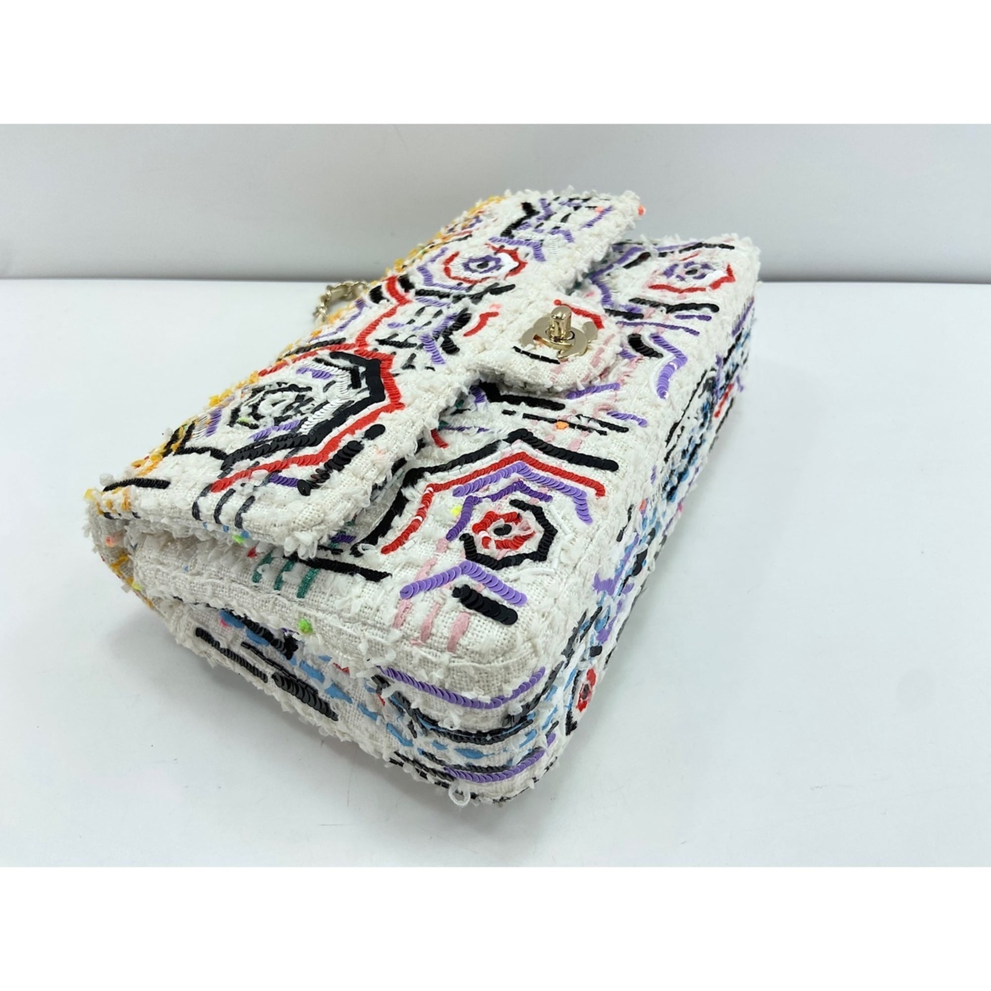 Chanel Multi-Color Shoulder Bag (Pre-Owned)
