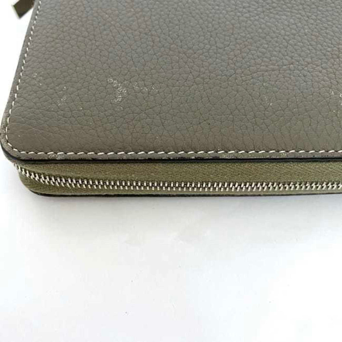 Celine Grayish Leather Long Wallet (Bi-Fold) (Pre-Owned)