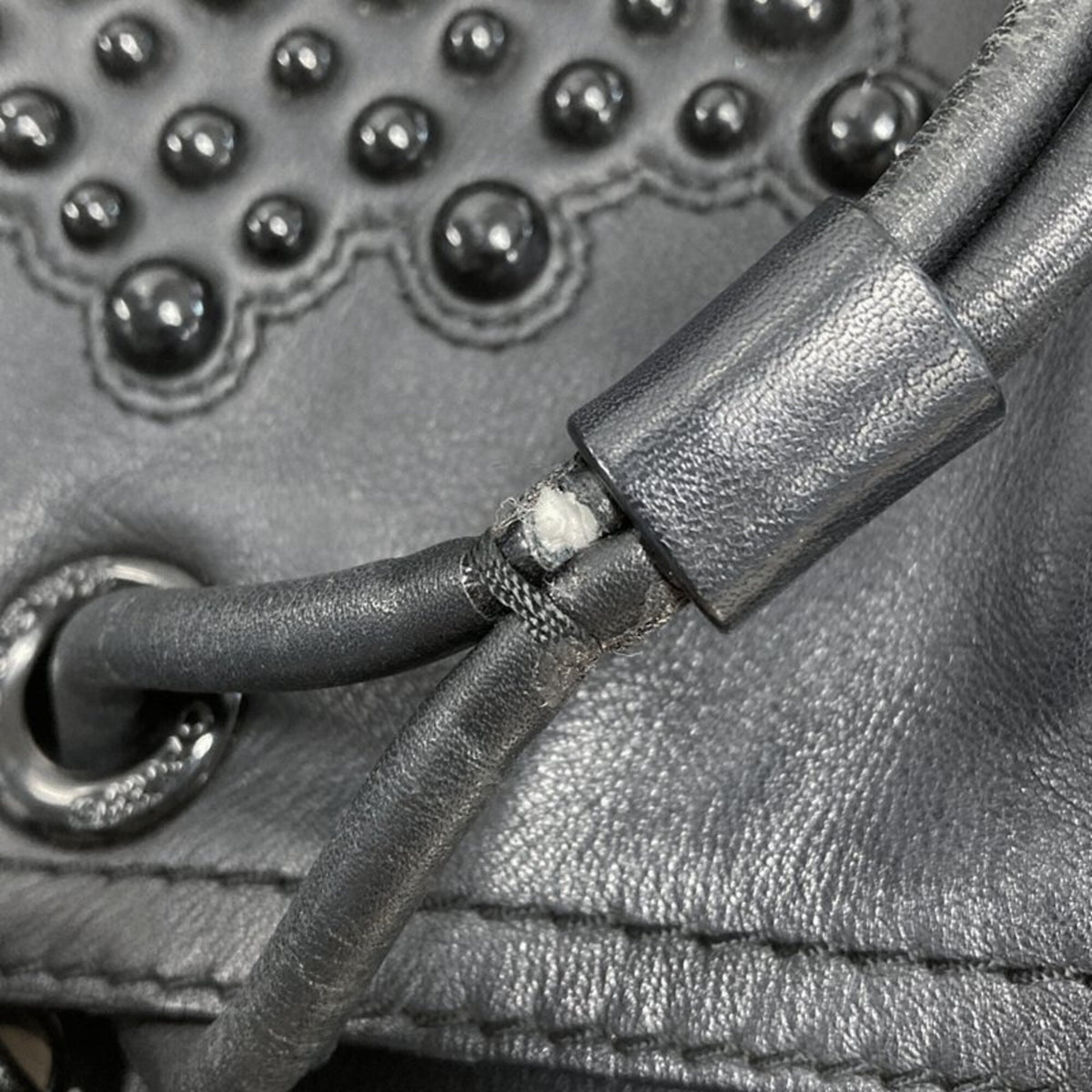 Loewe Black Leather Shoulder Bag Tote Bag (Pre-Owned)