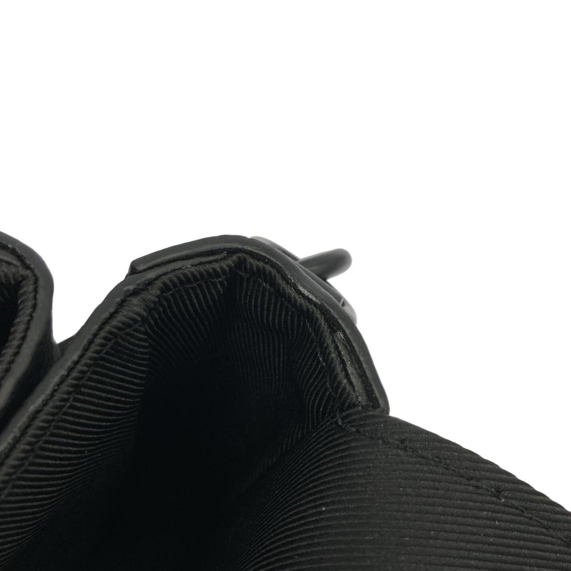 Louis Vuitton Black Leather Shoulder Bag (Pre-Owned)