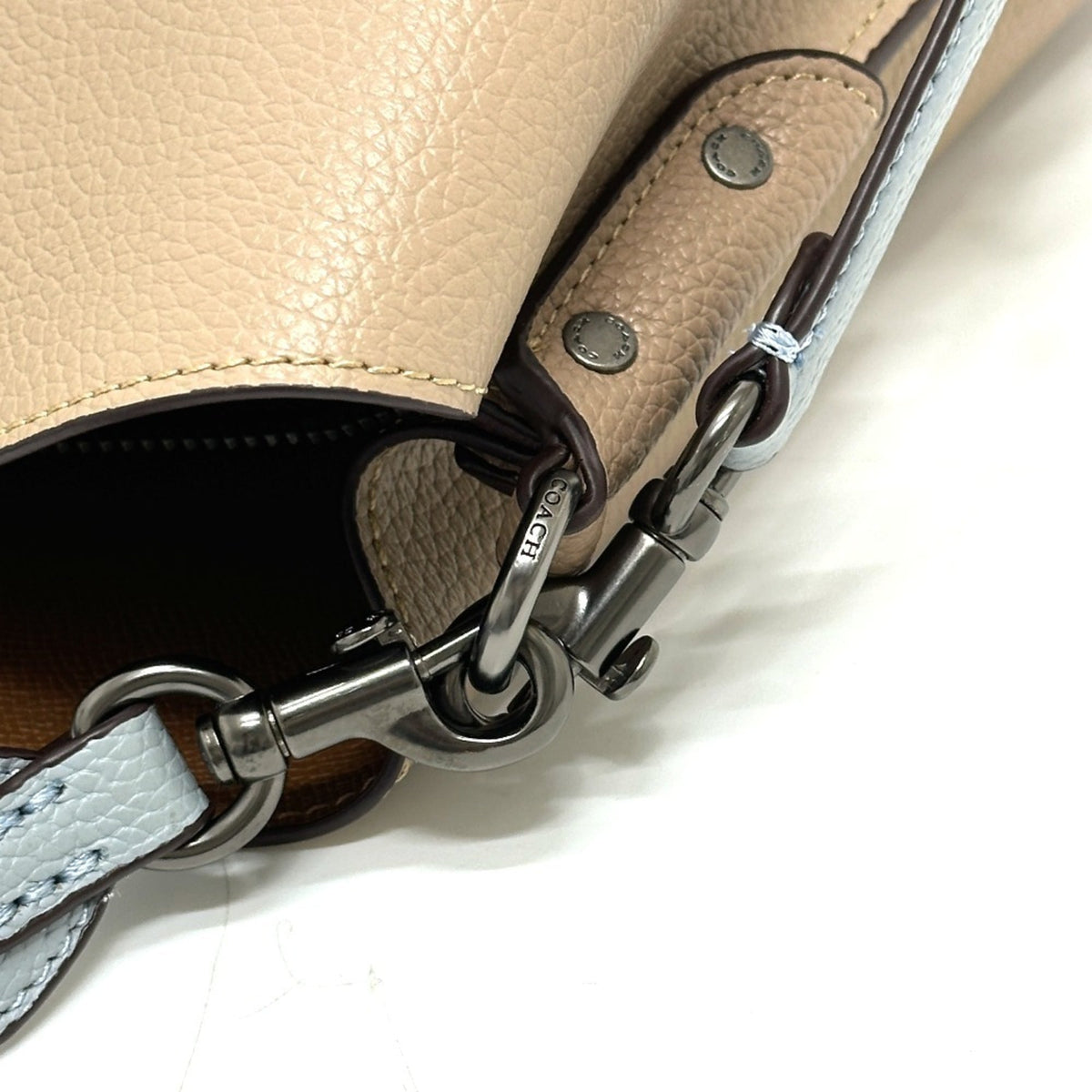 Coach Beige Blue Bordeaux Brown Leather Shoulder Bag (Pre-Owned)