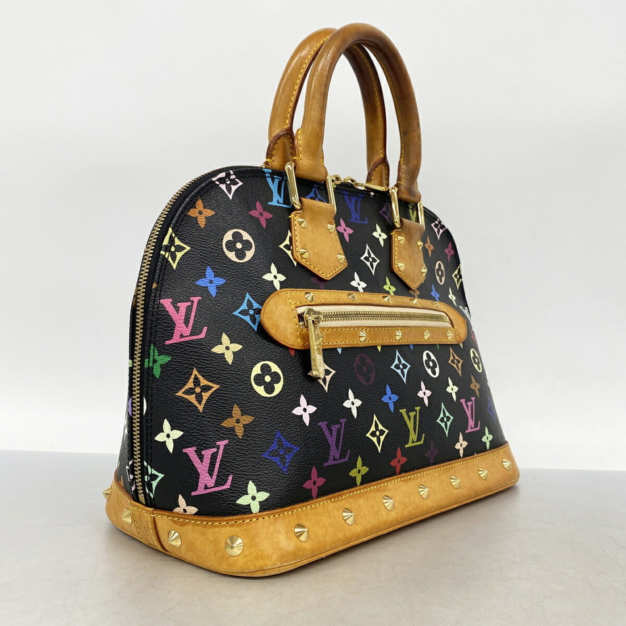 Louis Vuitton Noir Handbag (Pre-Owned)
