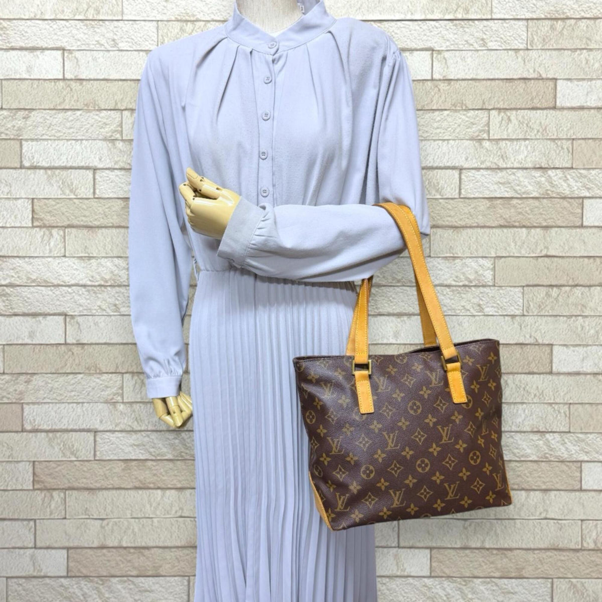 Louis Vuitton Brown Monogram Canvas Tote Bag (Pre-Owned)