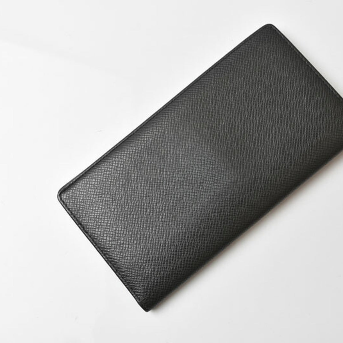 Louis Vuitton Ardoise Taiga Leather Wallet (Bi-Fold) (Pre-Owned)