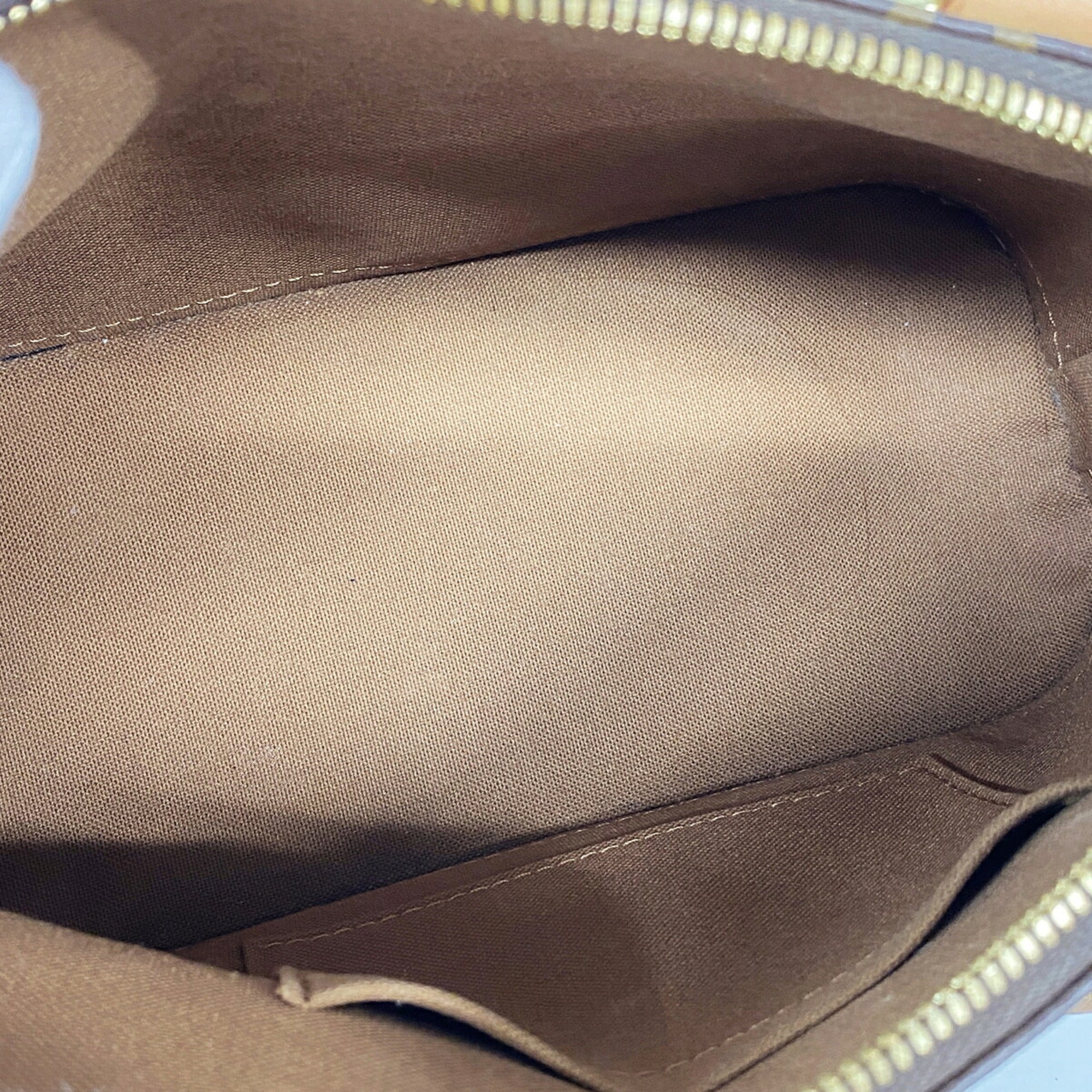 Louis Vuitton Brown Handbag (Pre-Owned)