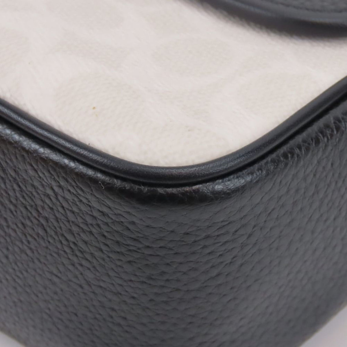 Coach Black White Leather Pvc Shoulder Bag (Pre-Owned)